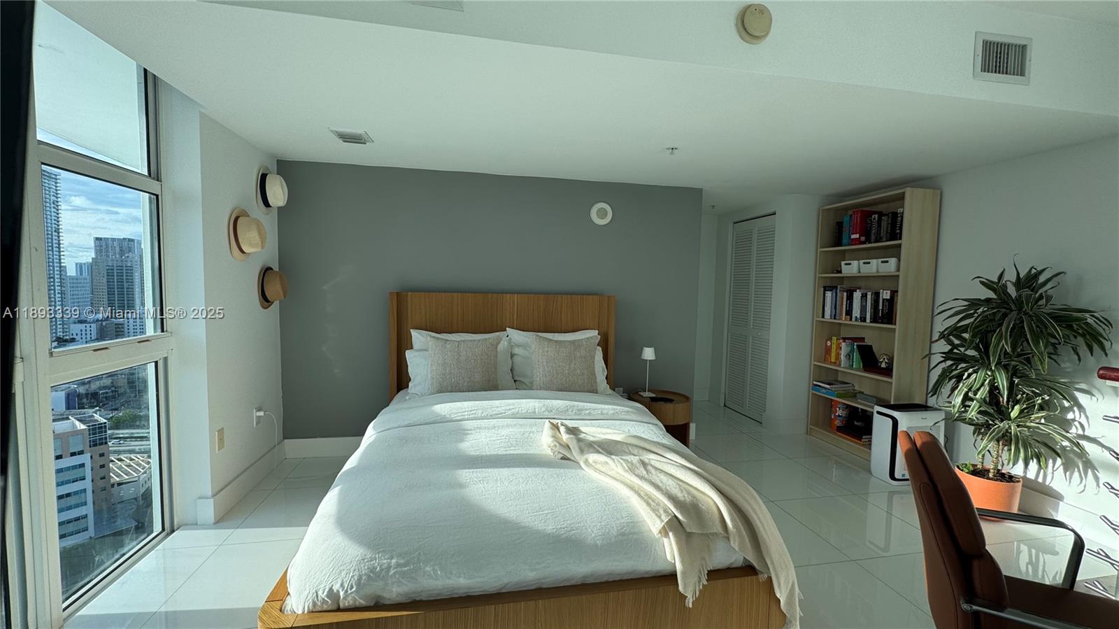 BRICKELL ON THE RIVER S T - Residential Lease