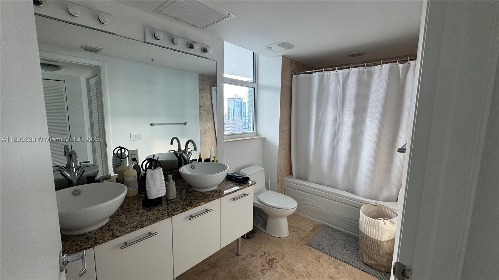 BRICKELL ON THE RIVER S T - Residential Lease