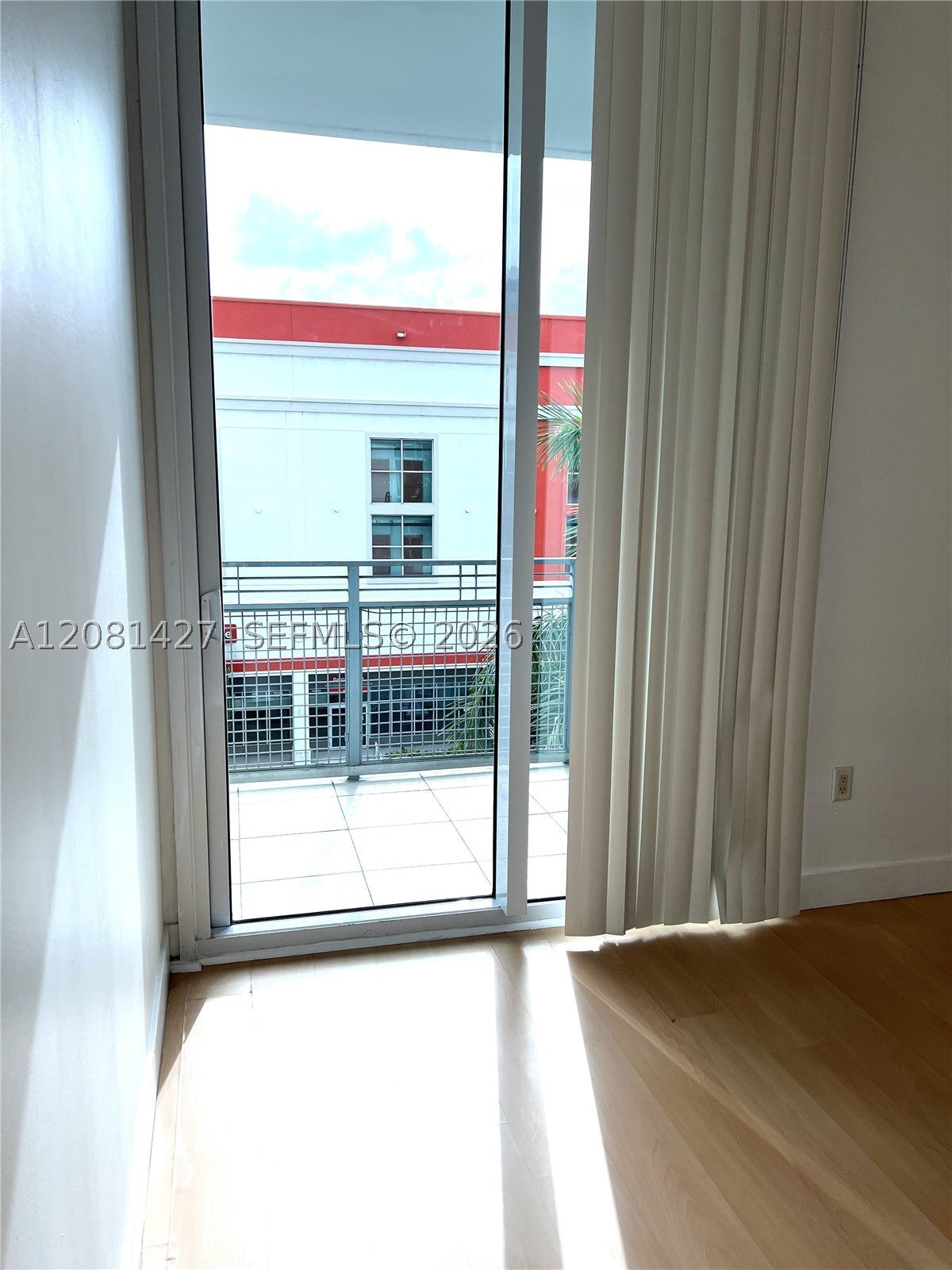 350 NE 24th St 407
