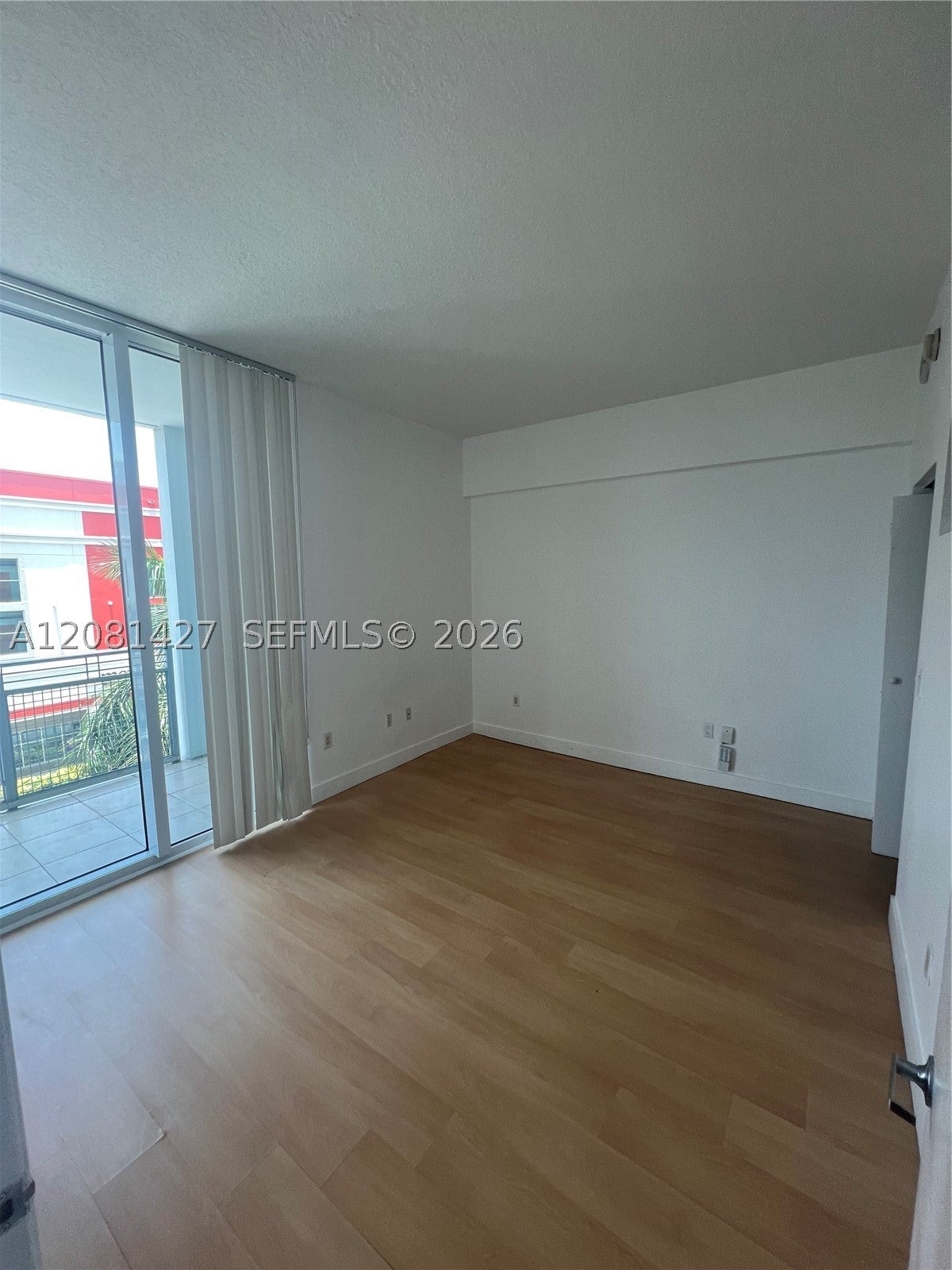 350 NE 24th St 407