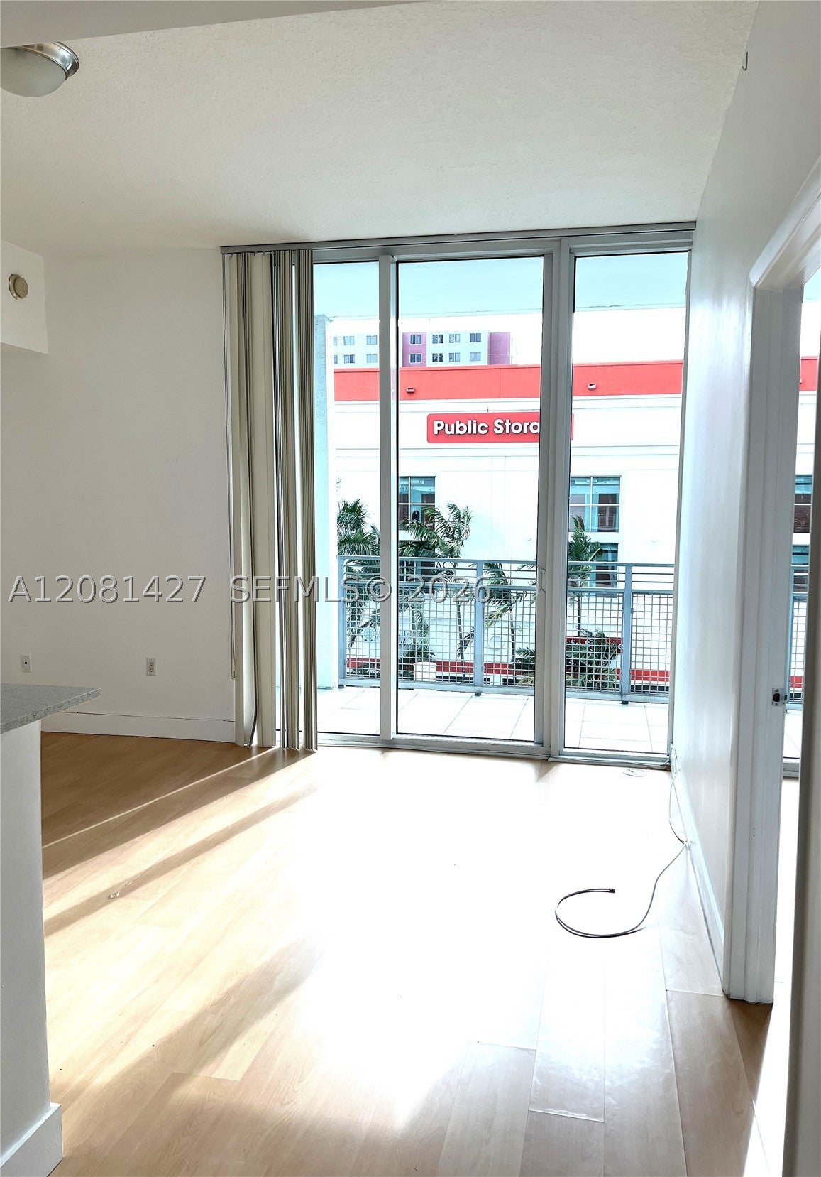 350 NE 24th St 407