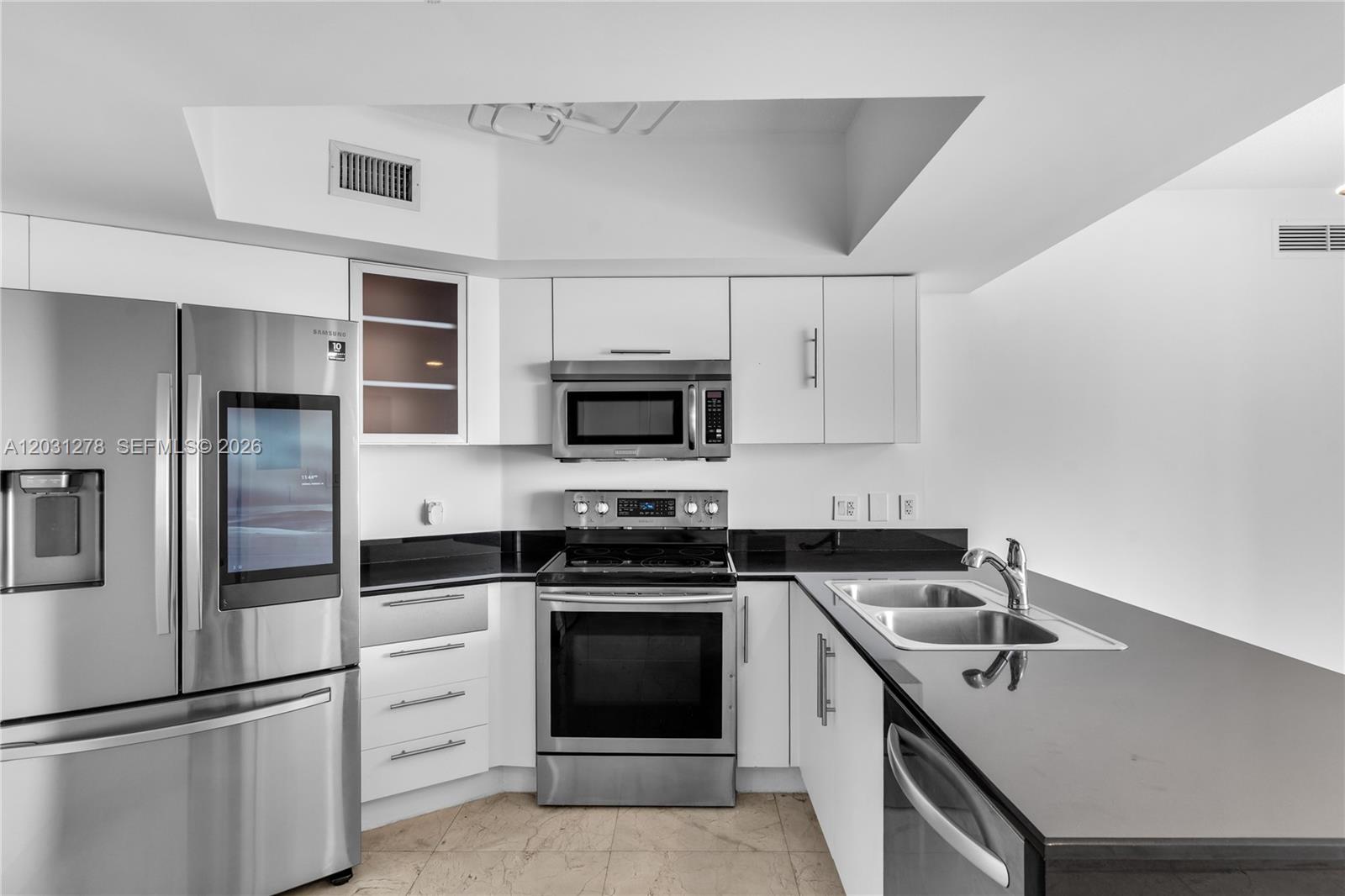 1750 N Bayshore Dr 4414