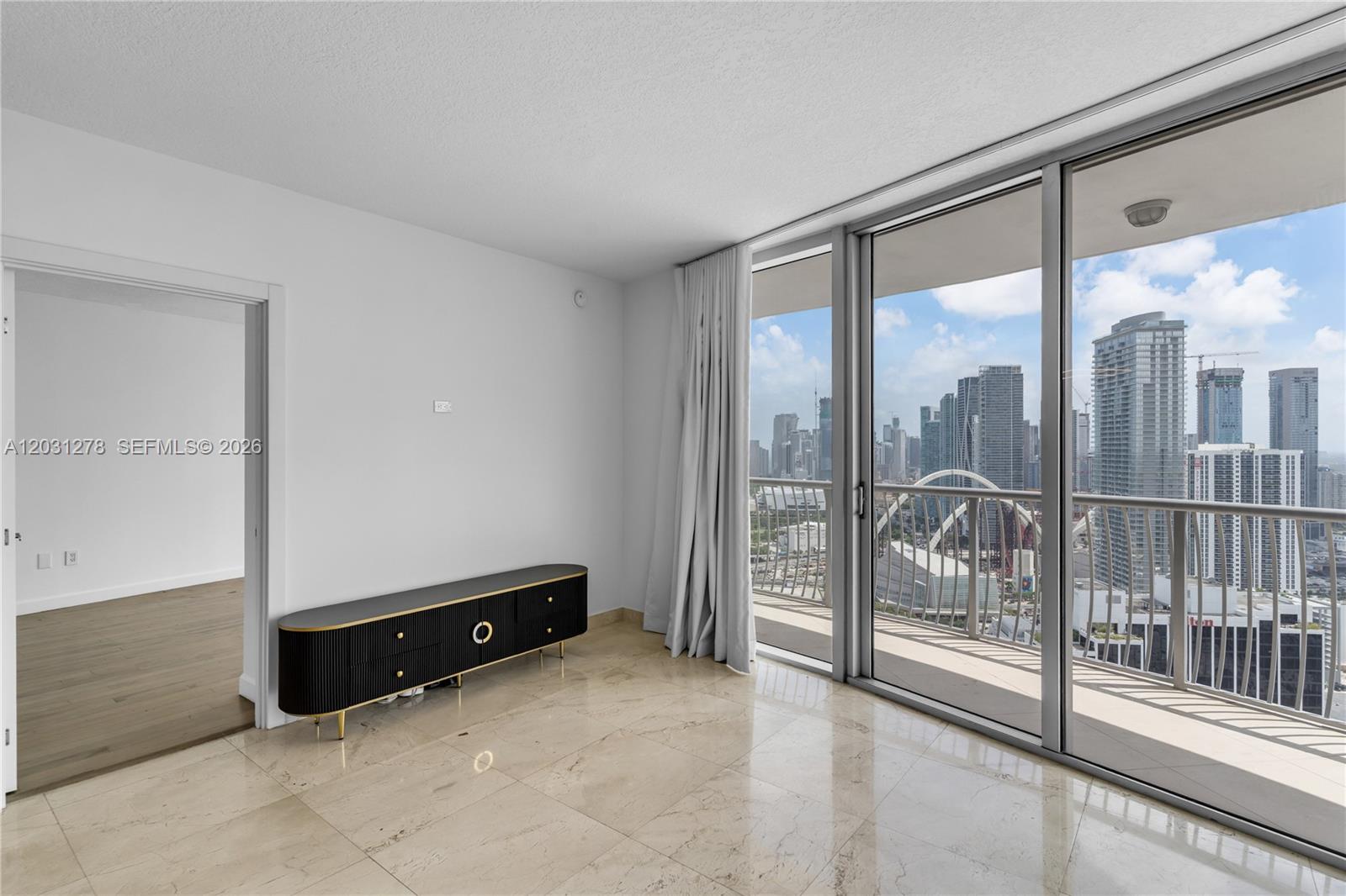 1750 N Bayshore Dr 4414