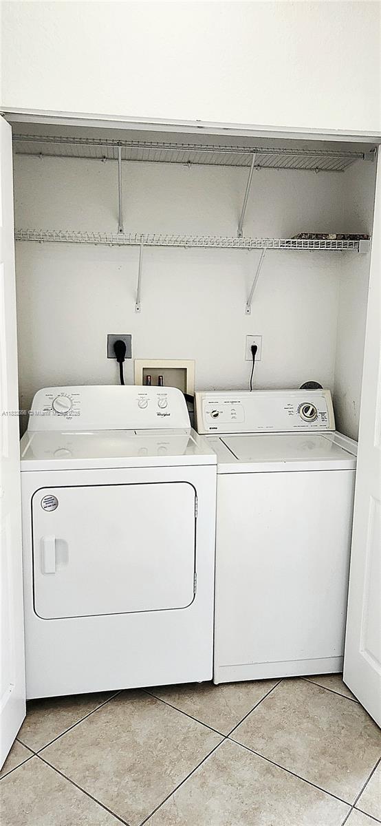 VILLAS AT CARMEL CONDO NO - Residential