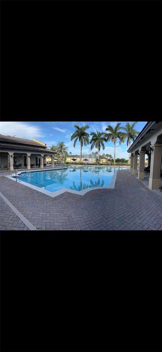 VILLAS AT CARMEL CONDO NO - Residential