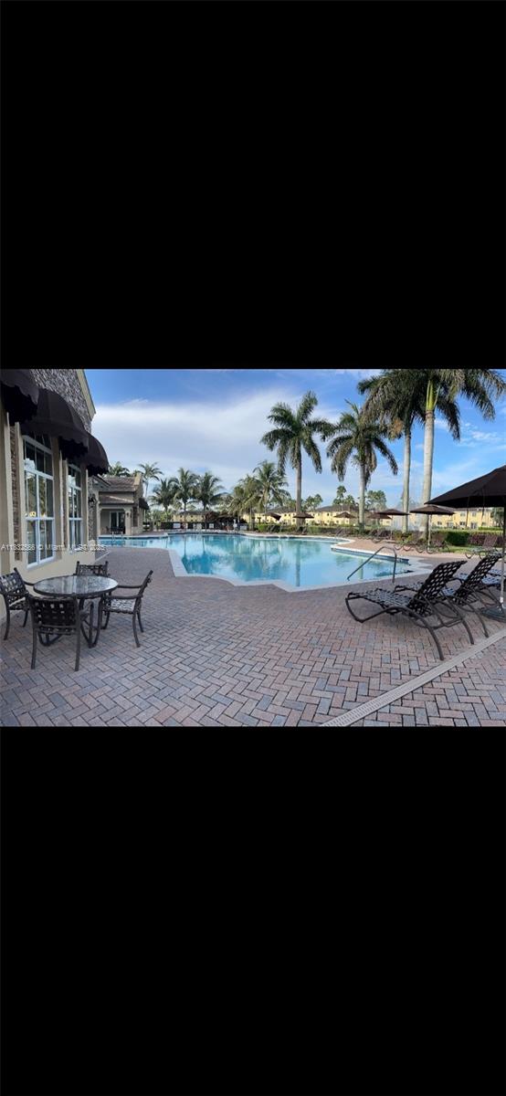 VILLAS AT CARMEL CONDO NO - Residential