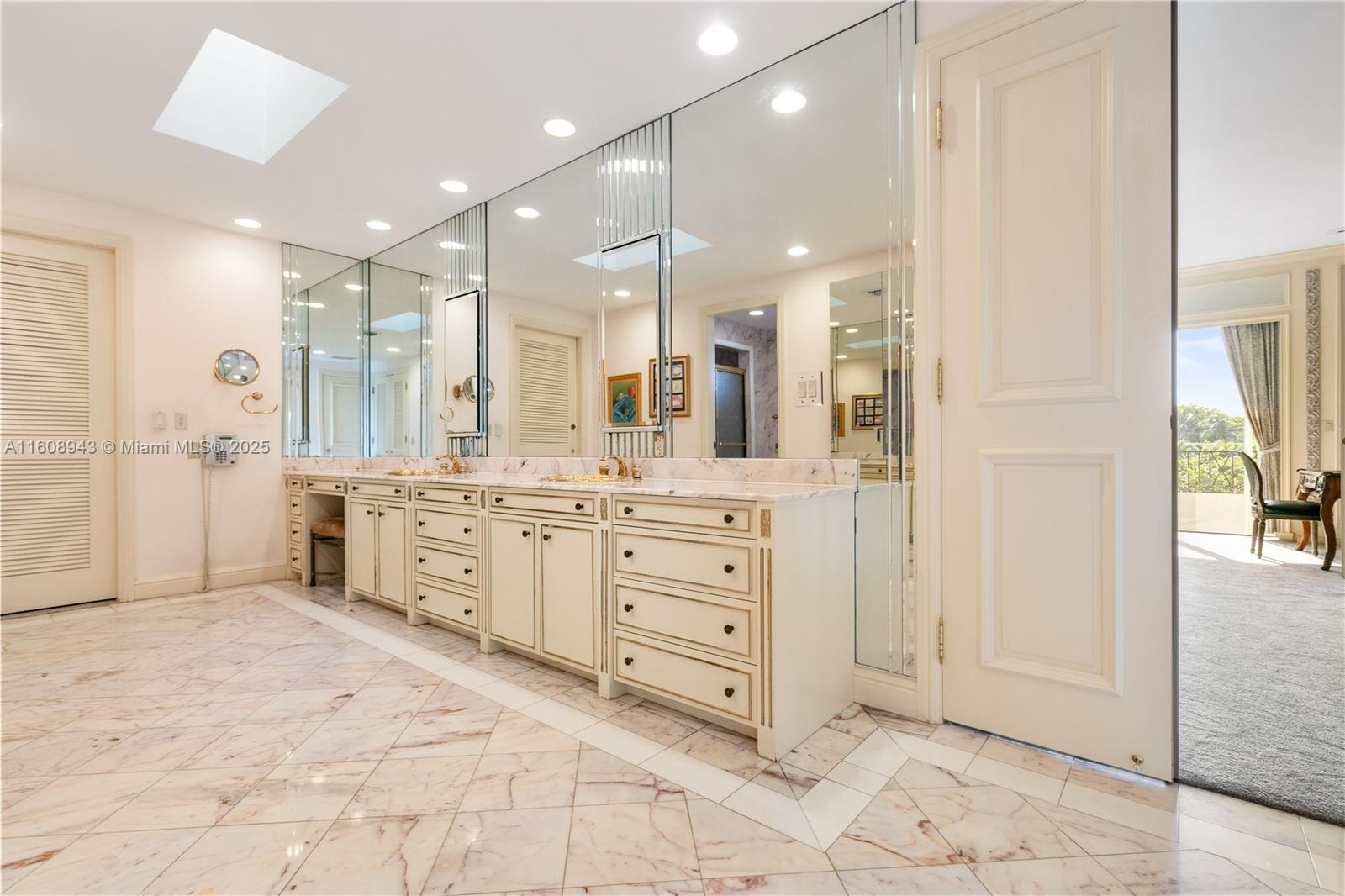 CAPE FLORIDA SUB SEC 3 - Residential