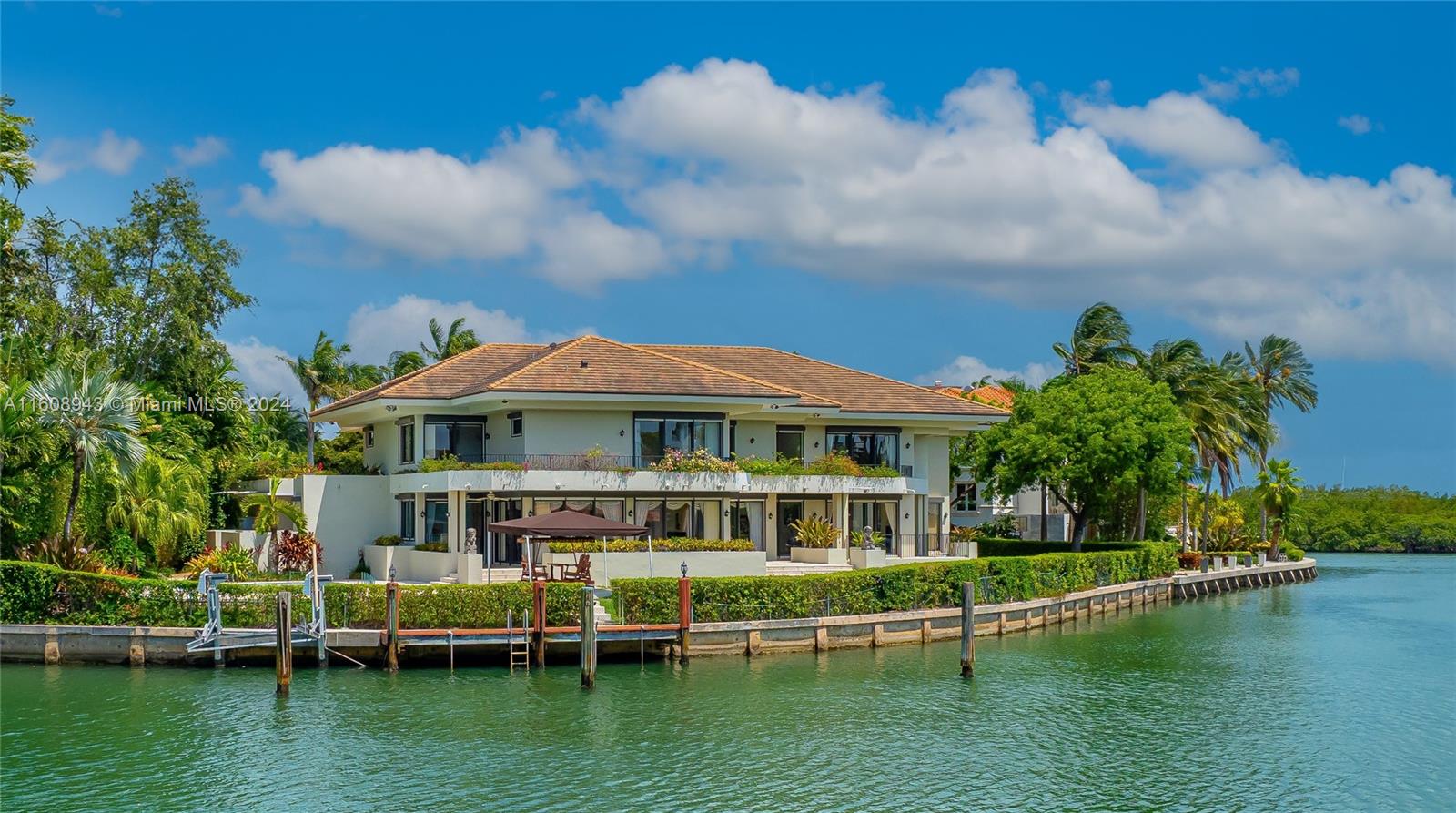 241 Cape Florida Dr, Key Biscayne, Miami-Dade County, Florida - 8 Bedrooms  
9 Bathrooms - 