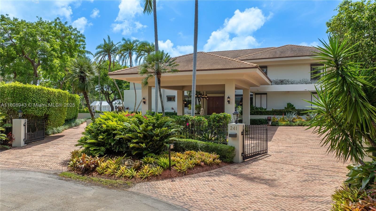 241 Cape Florida Dr