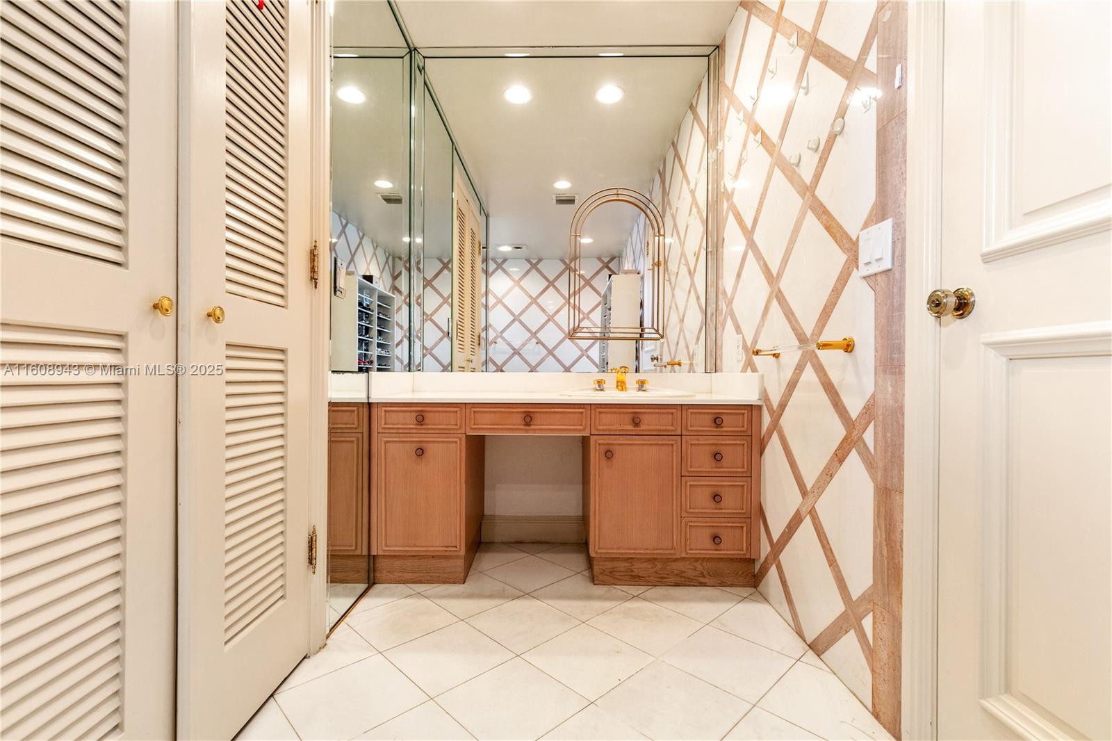 CAPE FLORIDA SUB SEC 3 - Residential