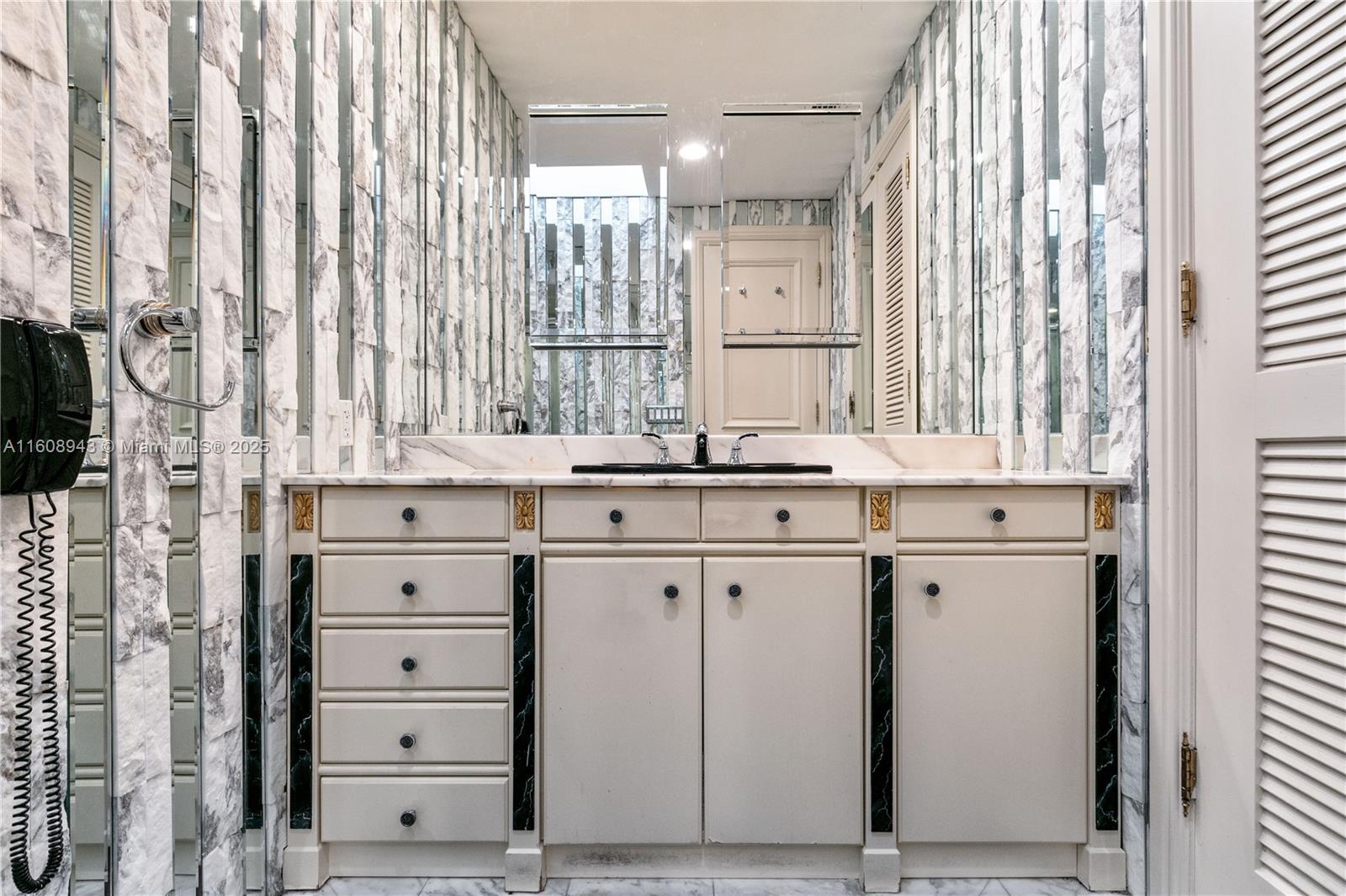 CAPE FLORIDA SUB SEC 3 - Residential