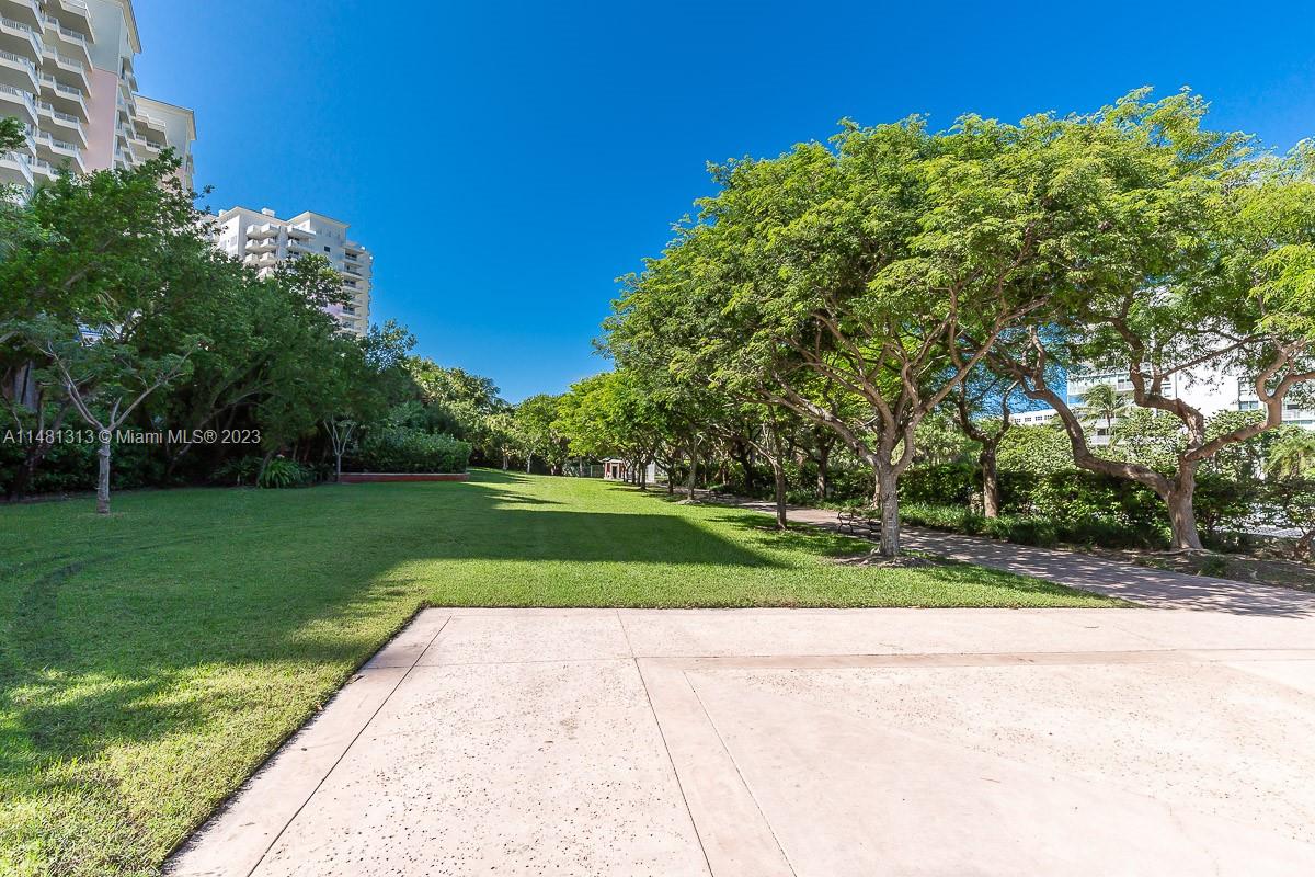 GDNS OF KEY BISC - ALHAMB - Residential