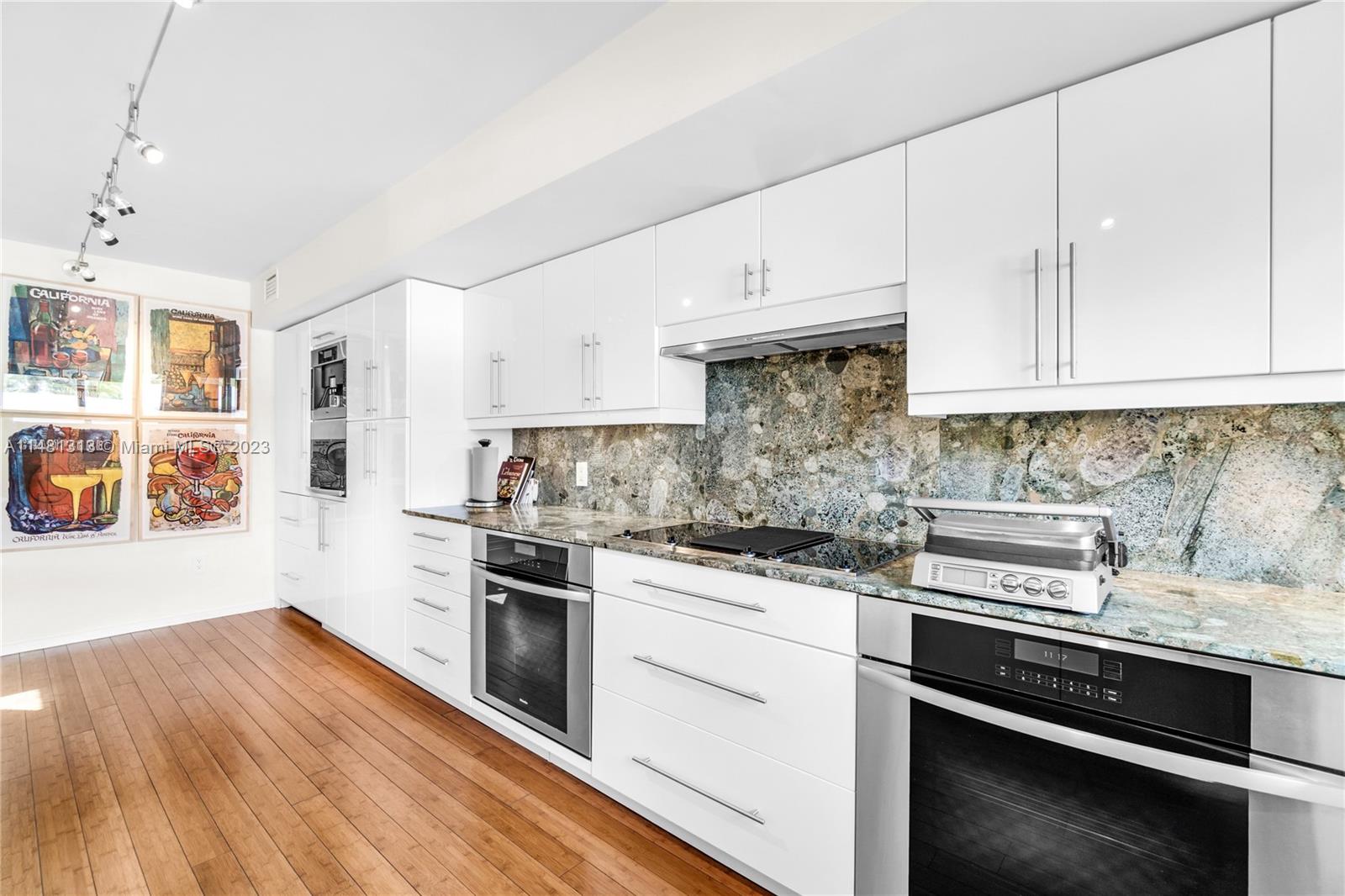 GDNS OF KEY BISC - ALHAMB - Residential