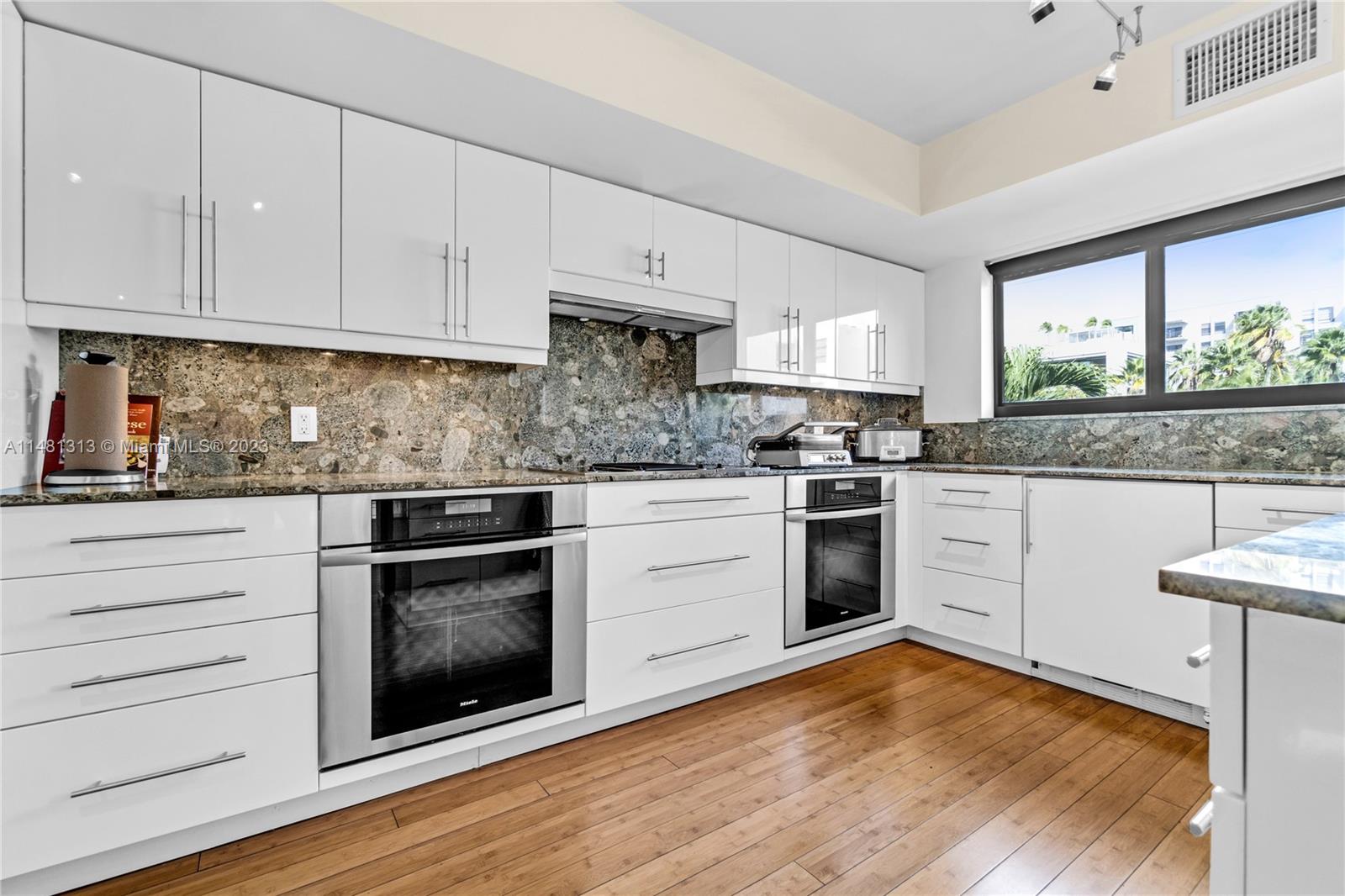 GDNS OF KEY BISC - ALHAMB - Residential