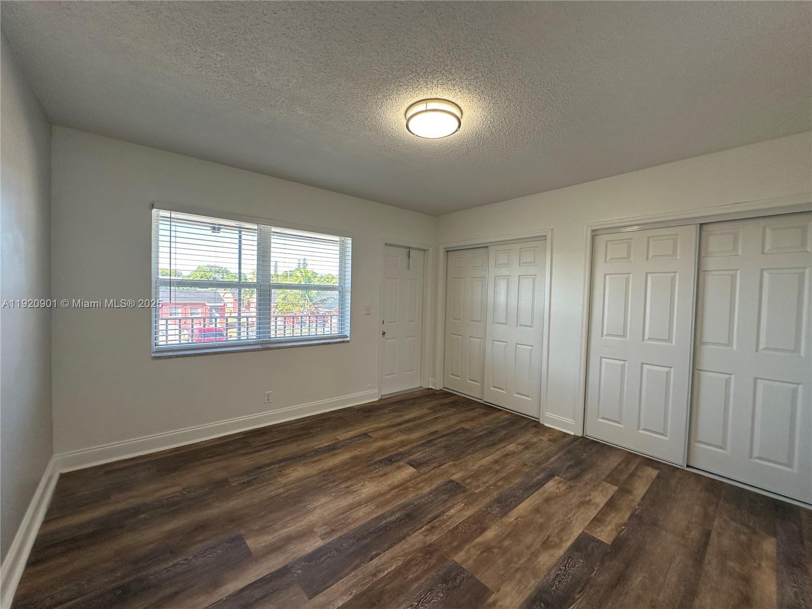 HOLLYWOOD LITTLE RANCHES - Residential Lease