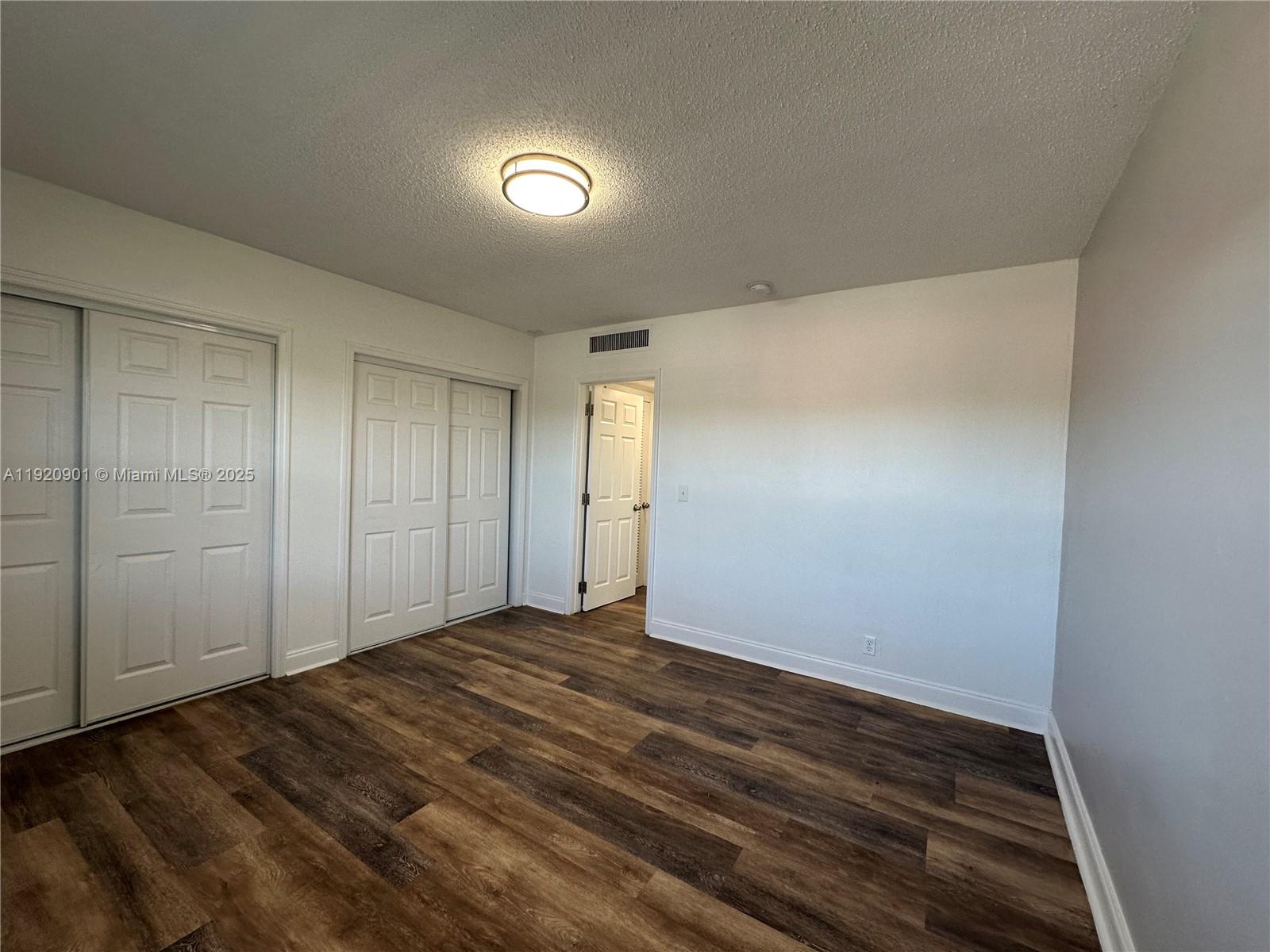 HOLLYWOOD LITTLE RANCHES - Residential Lease