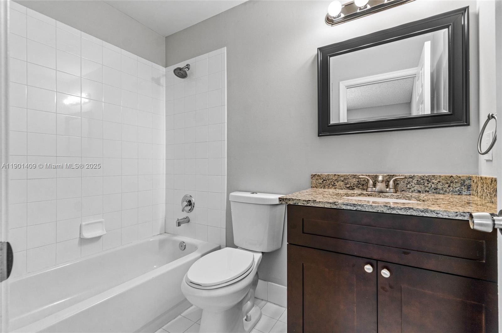 PALMBROOKE TOWNHOMES - Residential Lease