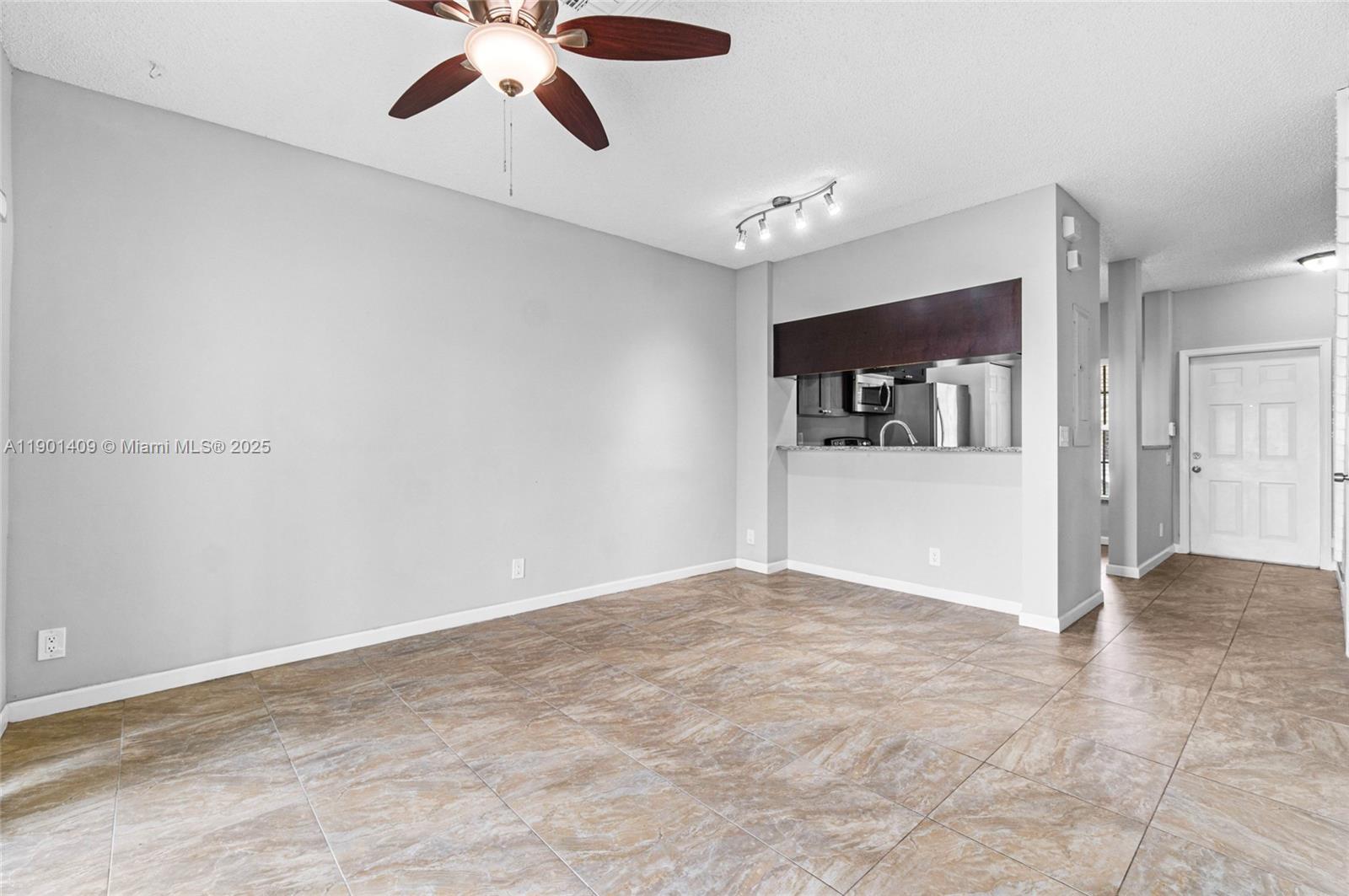 PALMBROOKE TOWNHOMES - Residential Lease