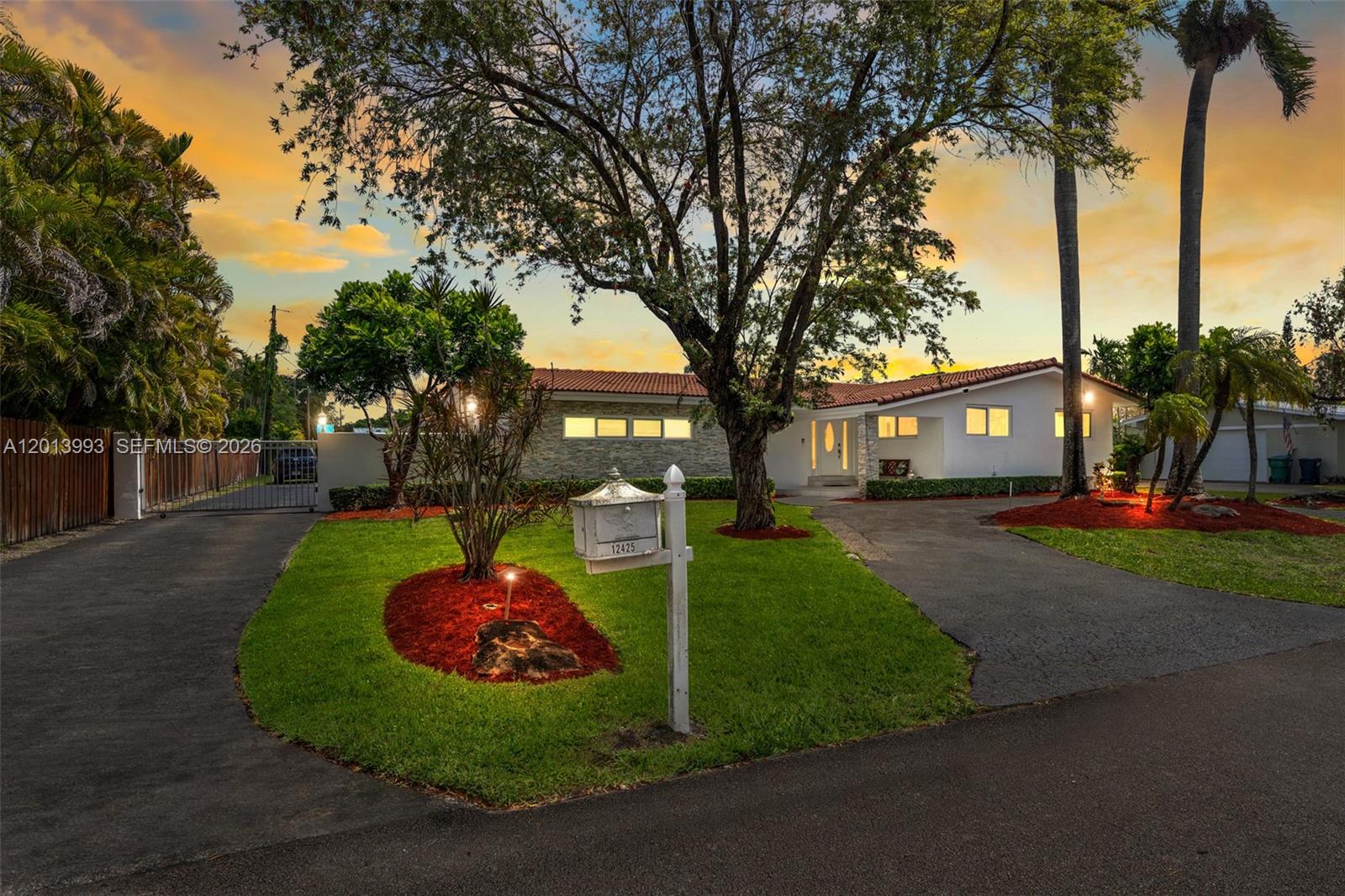 RANCHERO MANORS 2ND ADDN - Residential