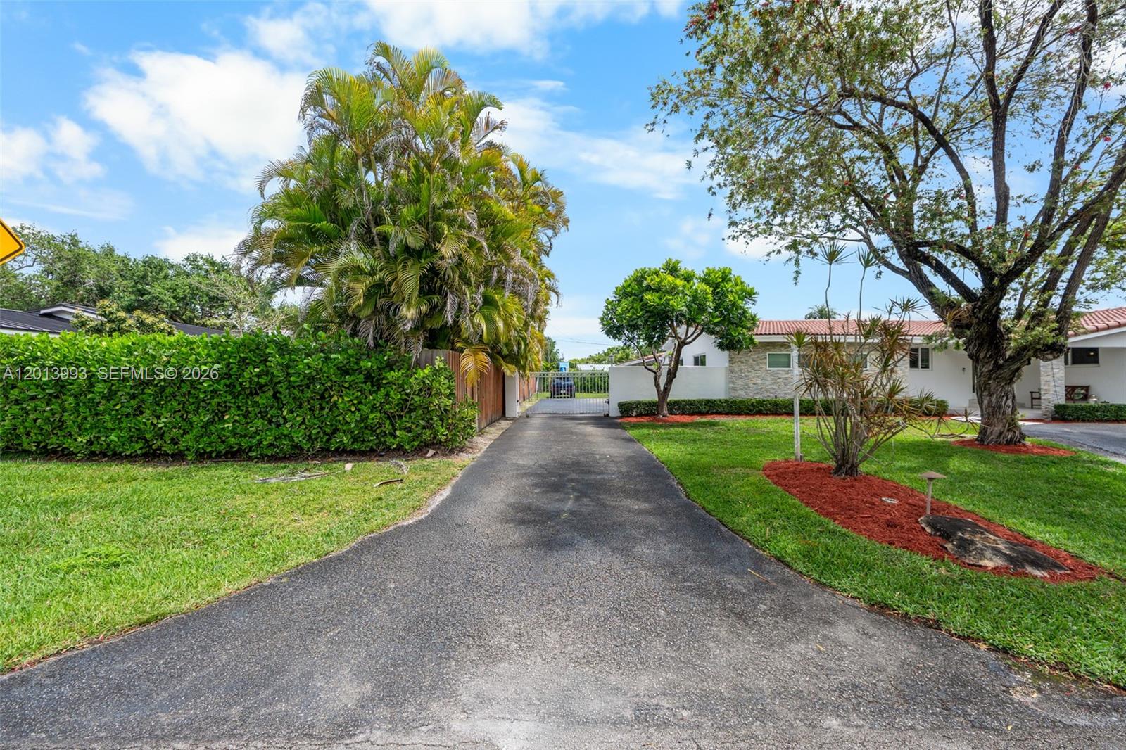 RANCHERO MANORS 2ND ADDN - Residential