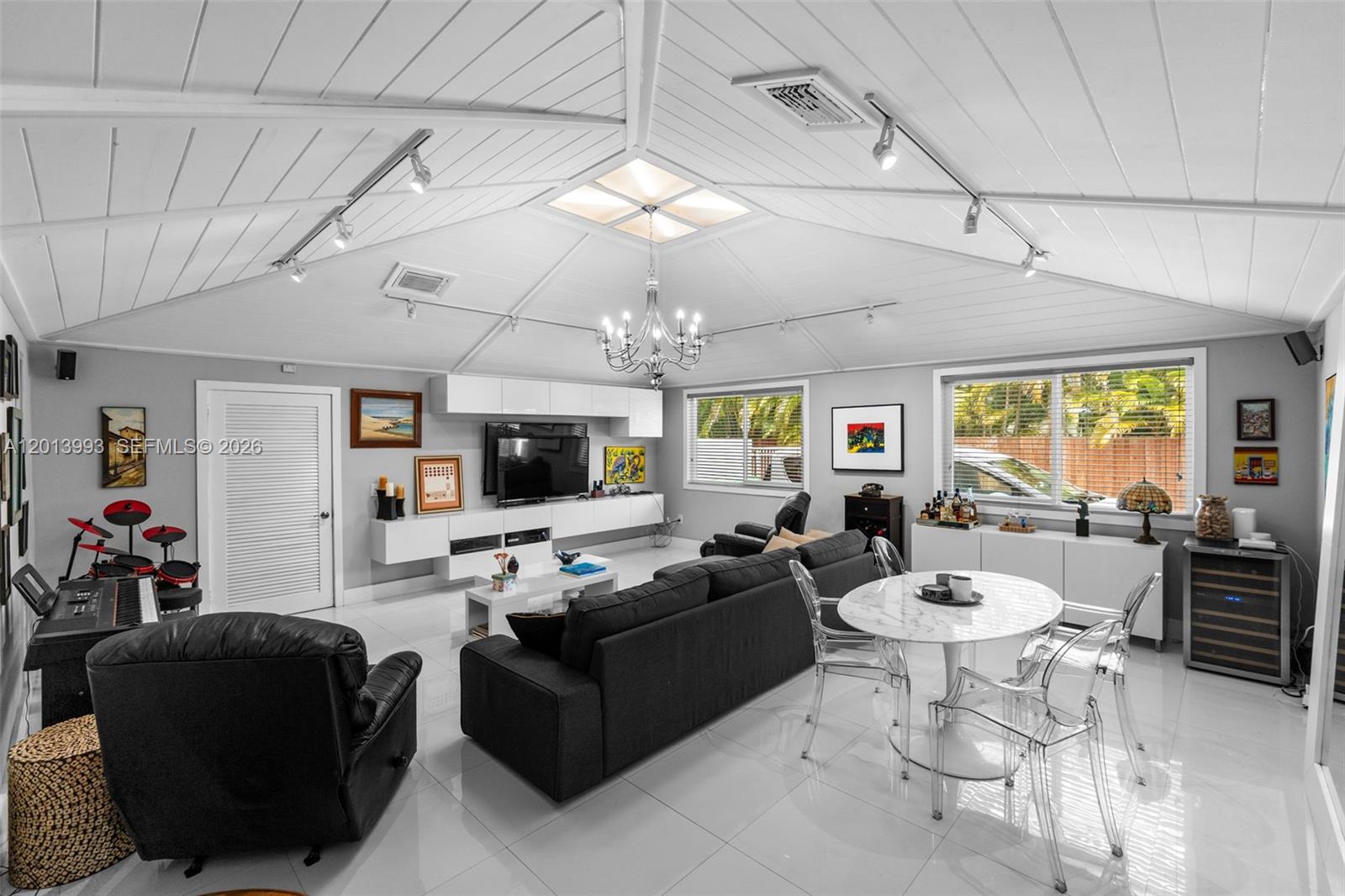 RANCHERO MANORS 2ND ADDN - Residential