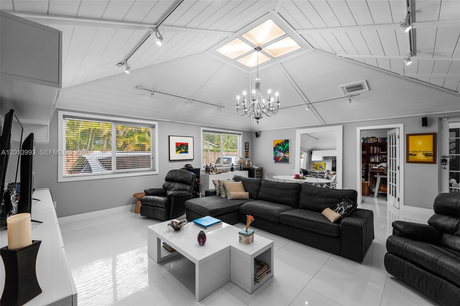 RANCHERO MANORS 2ND ADDN - Residential