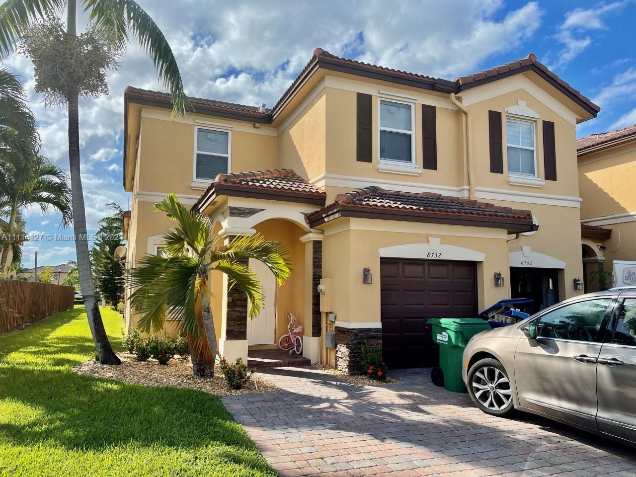 ISLANDS AT DORAL NORTHWEST - Residential