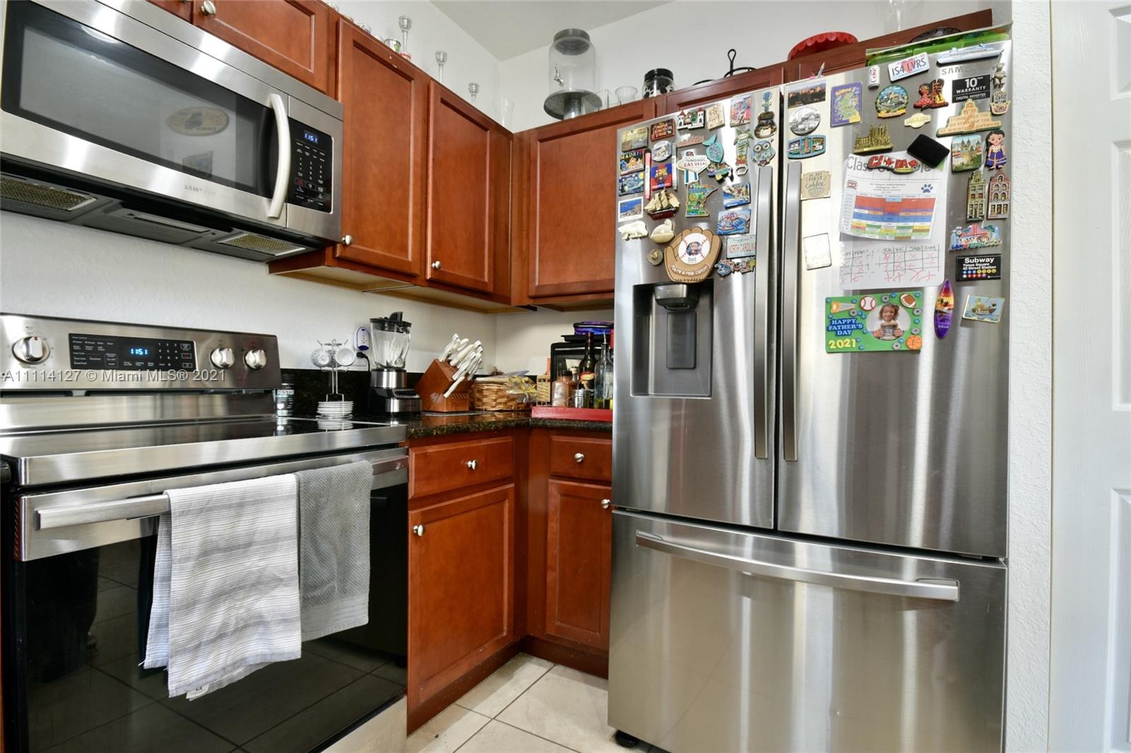 ISLANDS AT DORAL NORTHWEST - Residential