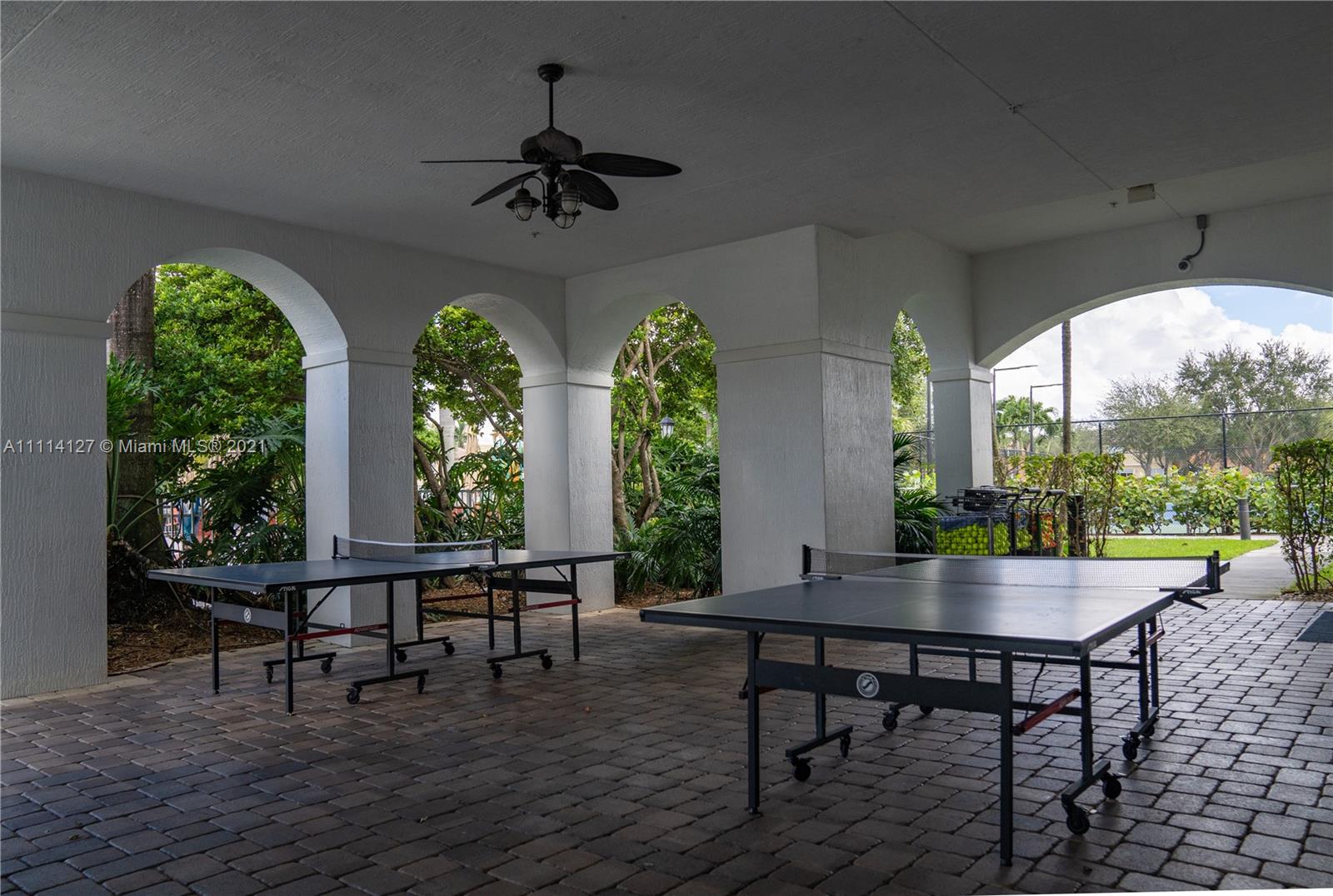 ISLANDS AT DORAL NORTHWEST - Residential