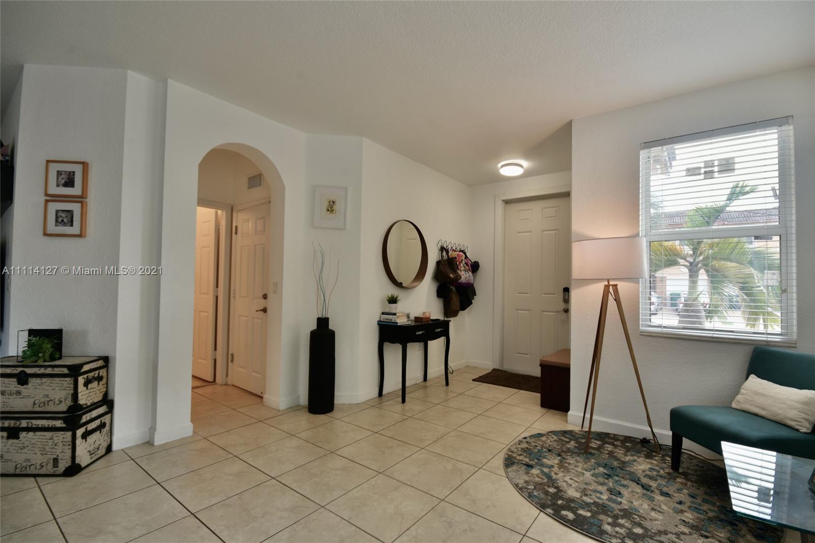 ISLANDS AT DORAL NORTHWEST - Residential