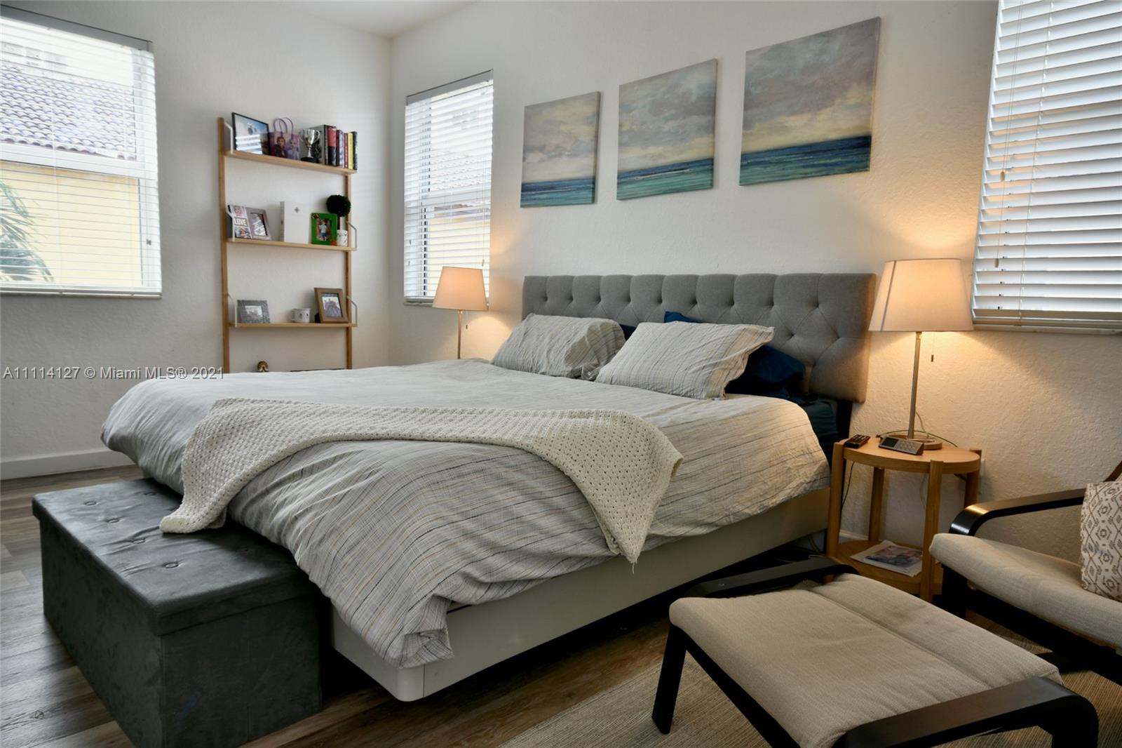 ISLANDS AT DORAL NORTHWEST - Residential