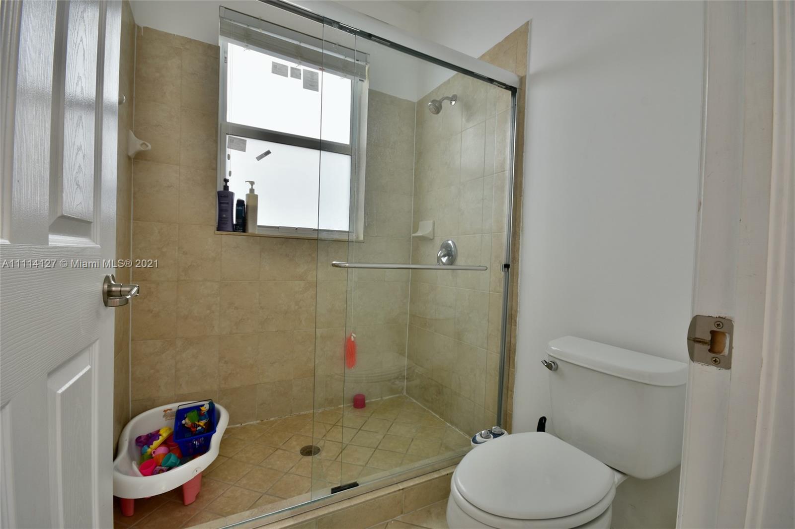 ISLANDS AT DORAL NORTHWEST - Residential