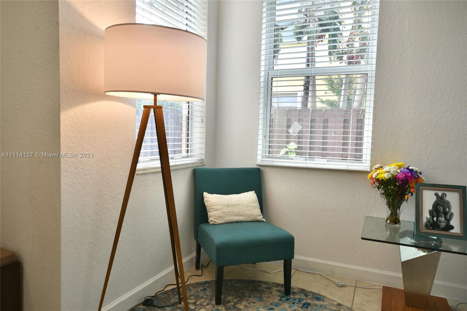 ISLANDS AT DORAL NORTHWEST - Residential