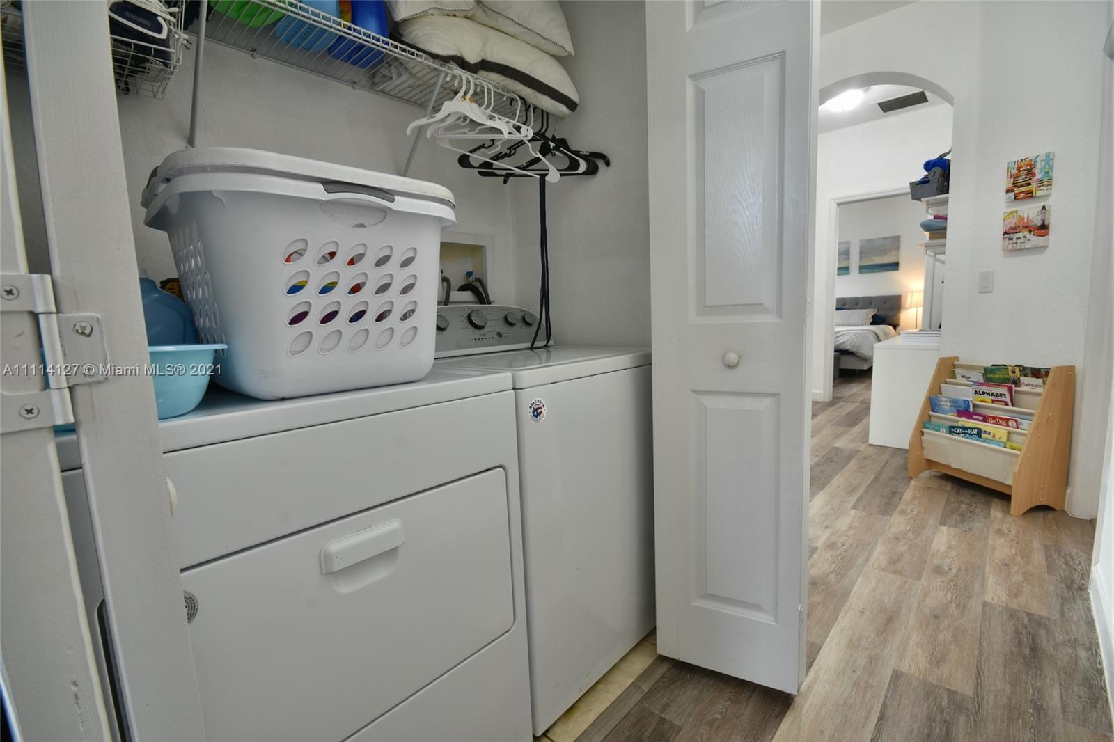 ISLANDS AT DORAL NORTHWEST - Residential