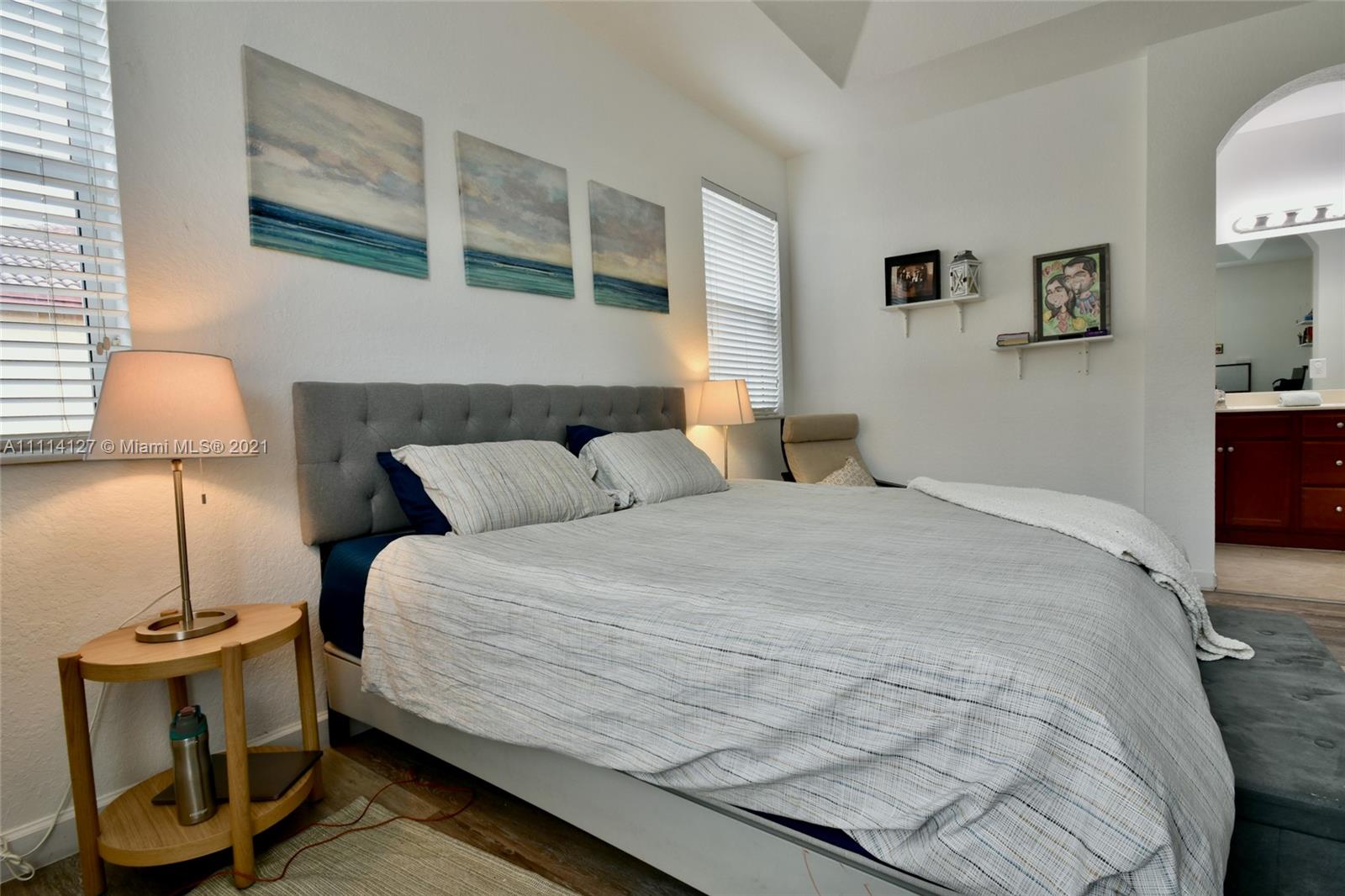 ISLANDS AT DORAL NORTHWEST - Residential