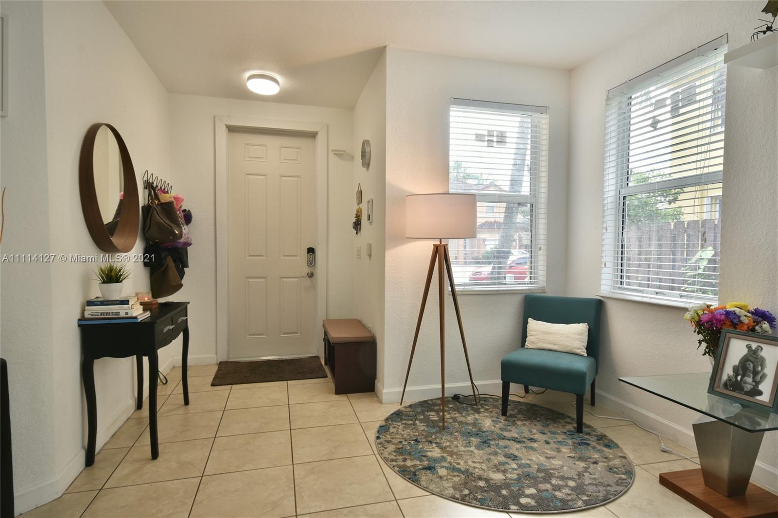 ISLANDS AT DORAL NORTHWEST - Residential