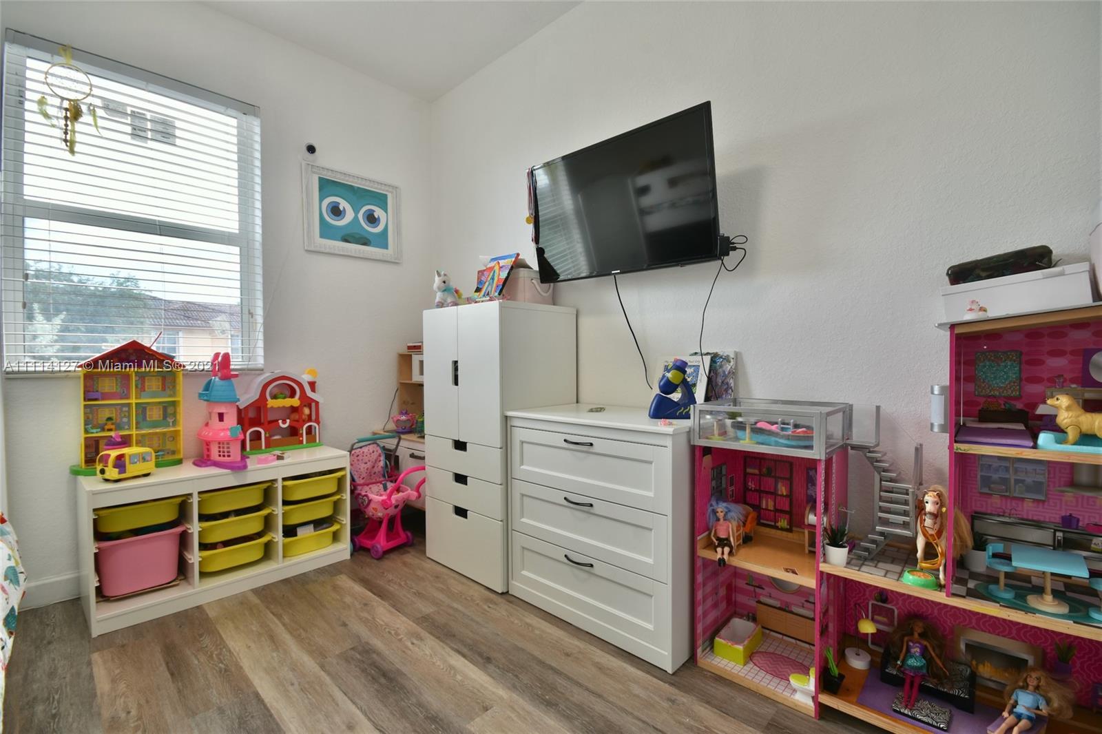 ISLANDS AT DORAL NORTHWEST - Residential