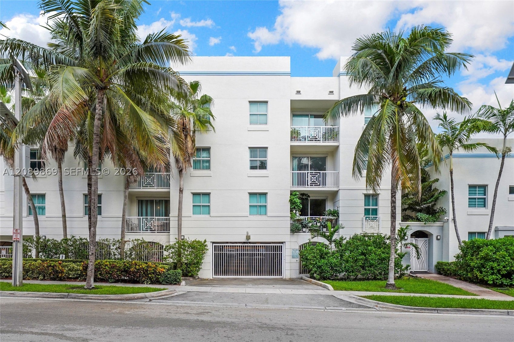 9172 Collins Ave 302