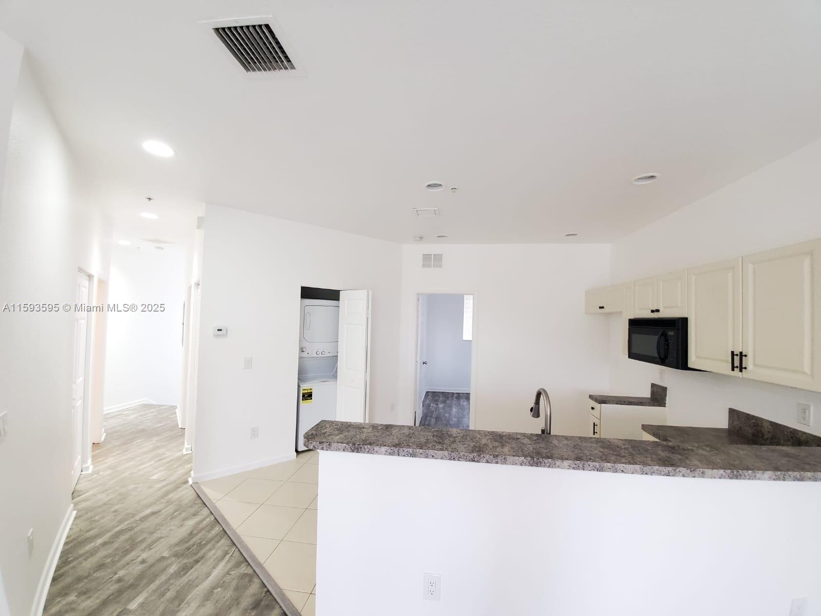 MARSH HARBOUR 3 CONDOMINIU - Residential