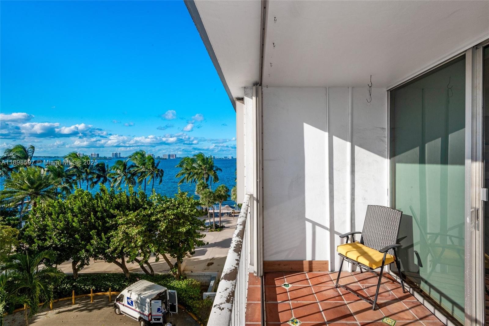 KENNEDY HOUSE CONDO - Residential