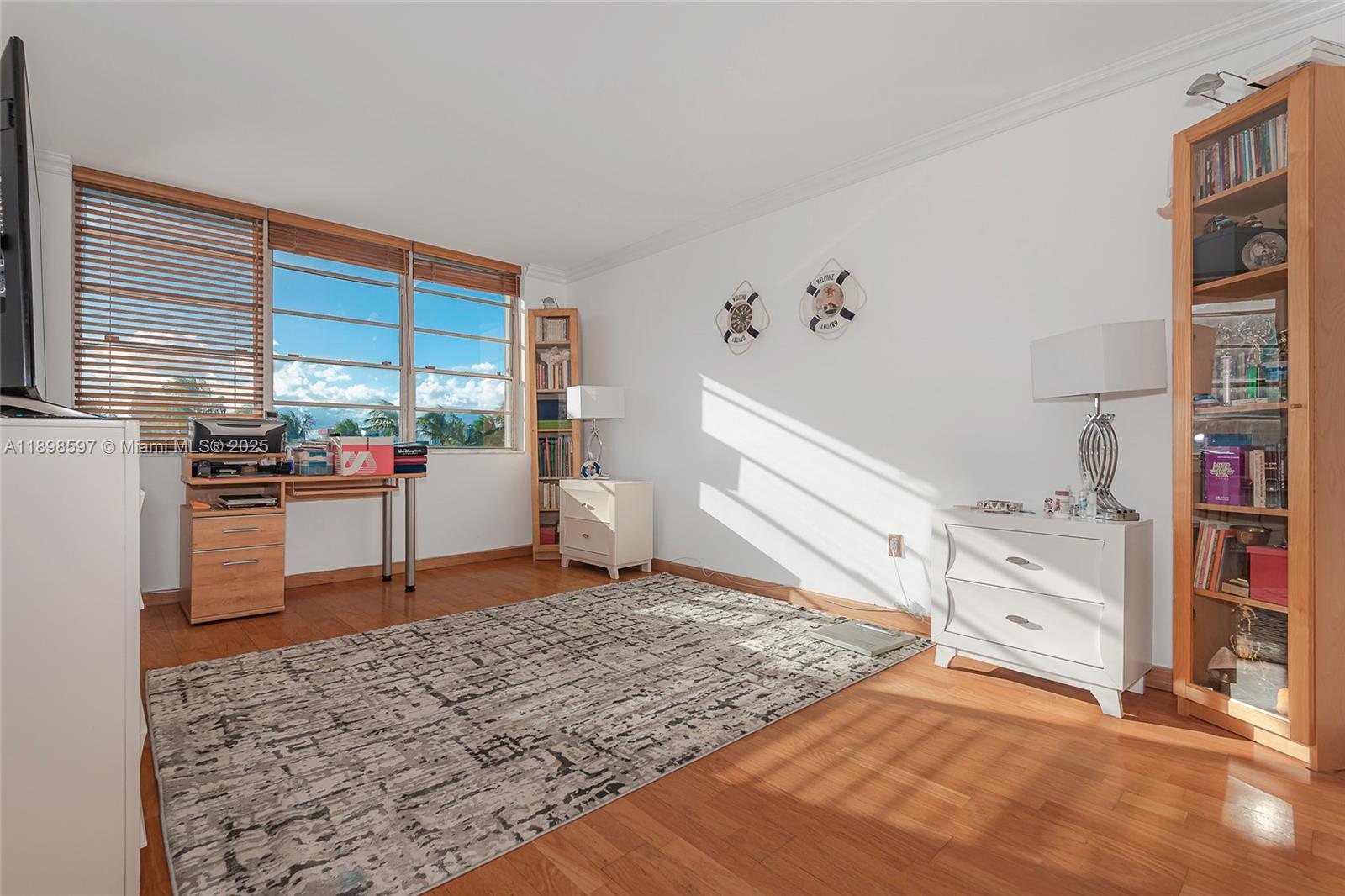 KENNEDY HOUSE CONDO - Residential