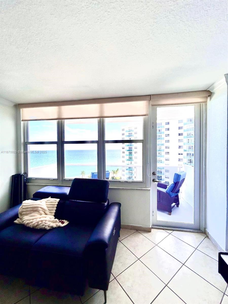 SEA AIR TOWERS CONDO - Residential Lease