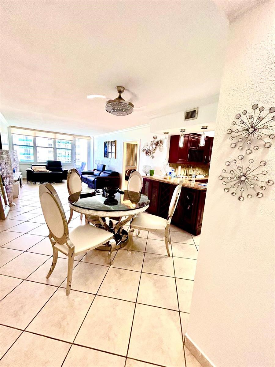 Don’t miss this incredible opportunity! This stunning 2-bedroom, 2-bathroom condo in Hollywood Beach offers
expansive ocean views from every room. Featuring a modern open-layout kitchen with stainless steel appliances
and a spacious living area leading to a balcony with breathtaking views, this property is ideal for a small family. The two Bedrooms are private with large closets and windows. Enjoy 24-hour security, valet
parking, a gym, steam room, library, and game room. Located next to the Diplomat Hotel and close to airports,
shops, and restaurants. Don’t miss out on this incredible opportunity!