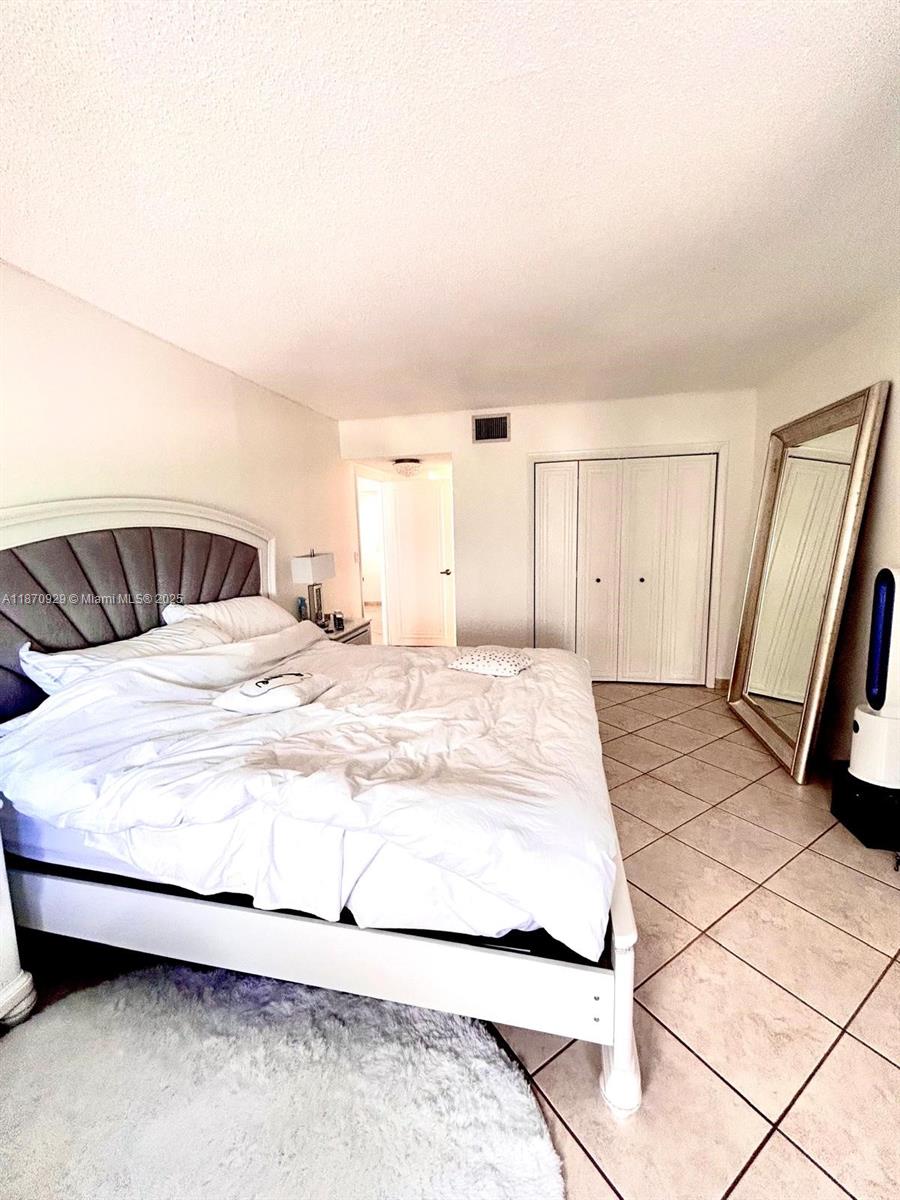 SEA AIR TOWERS CONDO - Residential Lease