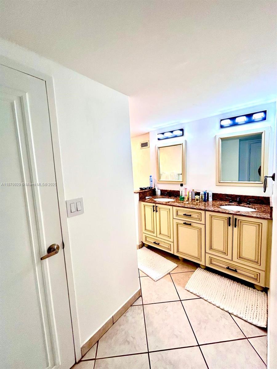 SEA AIR TOWERS CONDO - Residential Lease