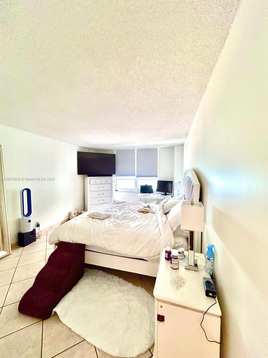 SEA AIR TOWERS CONDO - Residential Lease