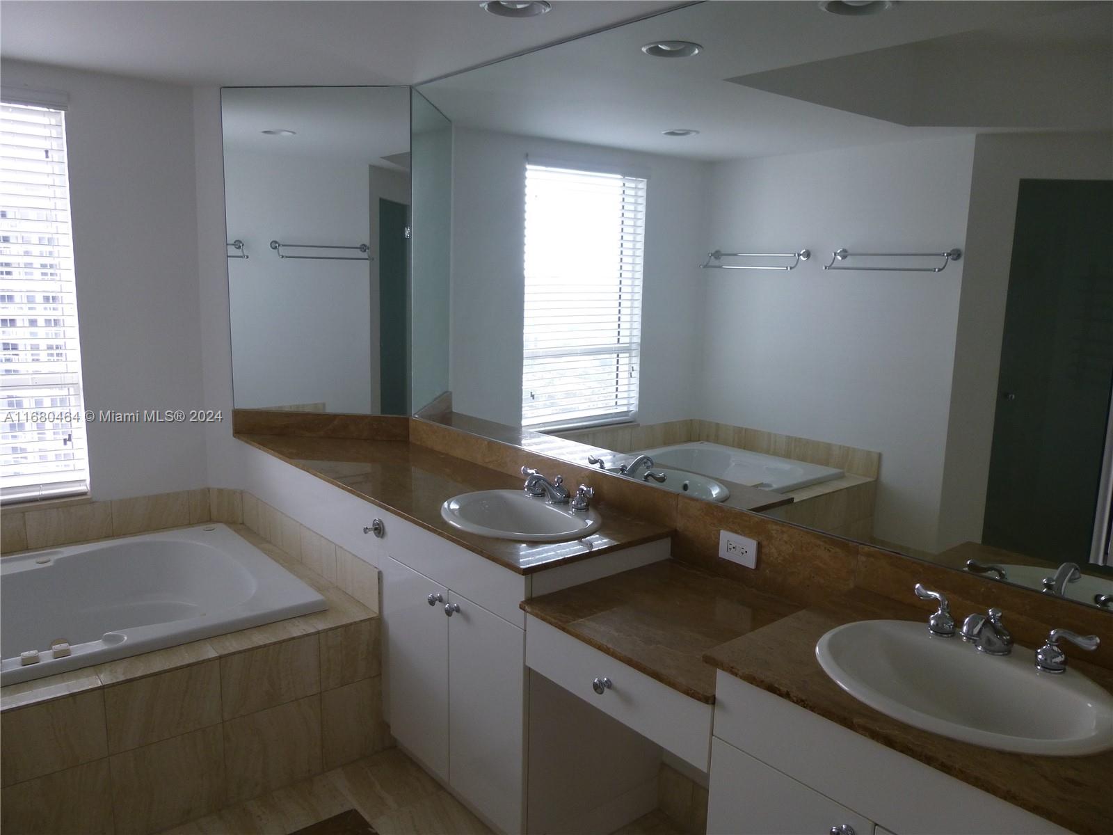 ATLANTIC III AT THE POINT - Residential Lease