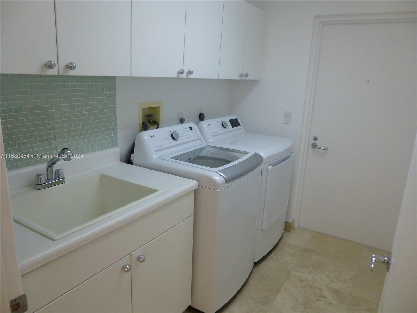 ATLANTIC III AT THE POINT - Residential Lease