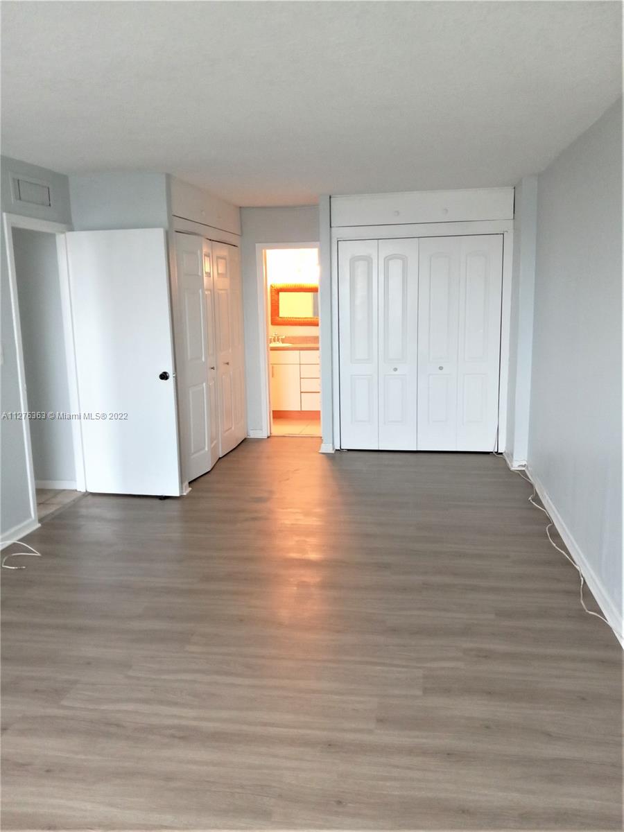 THE ISLANDER CLUB CONDO - Residential