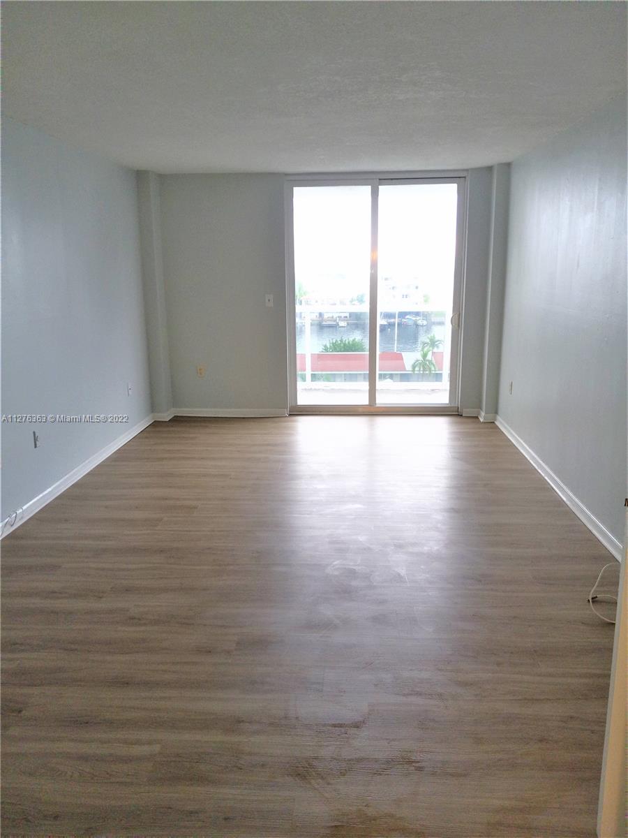 THE ISLANDER CLUB CONDO - Residential